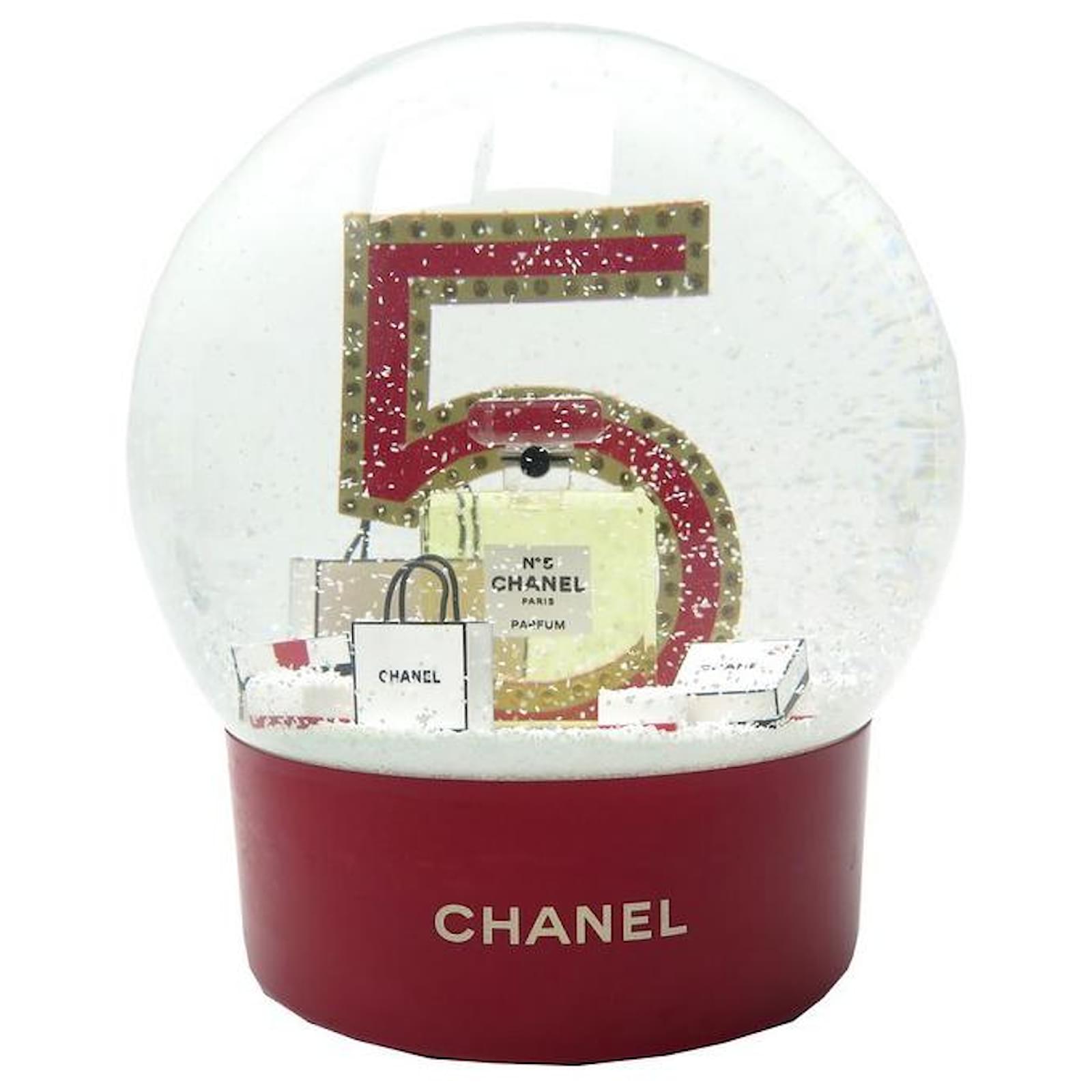 NINE CHANEL PERFUM NUMBER SNOW BALL 5 LARGE RED USB RECHARGEABLE