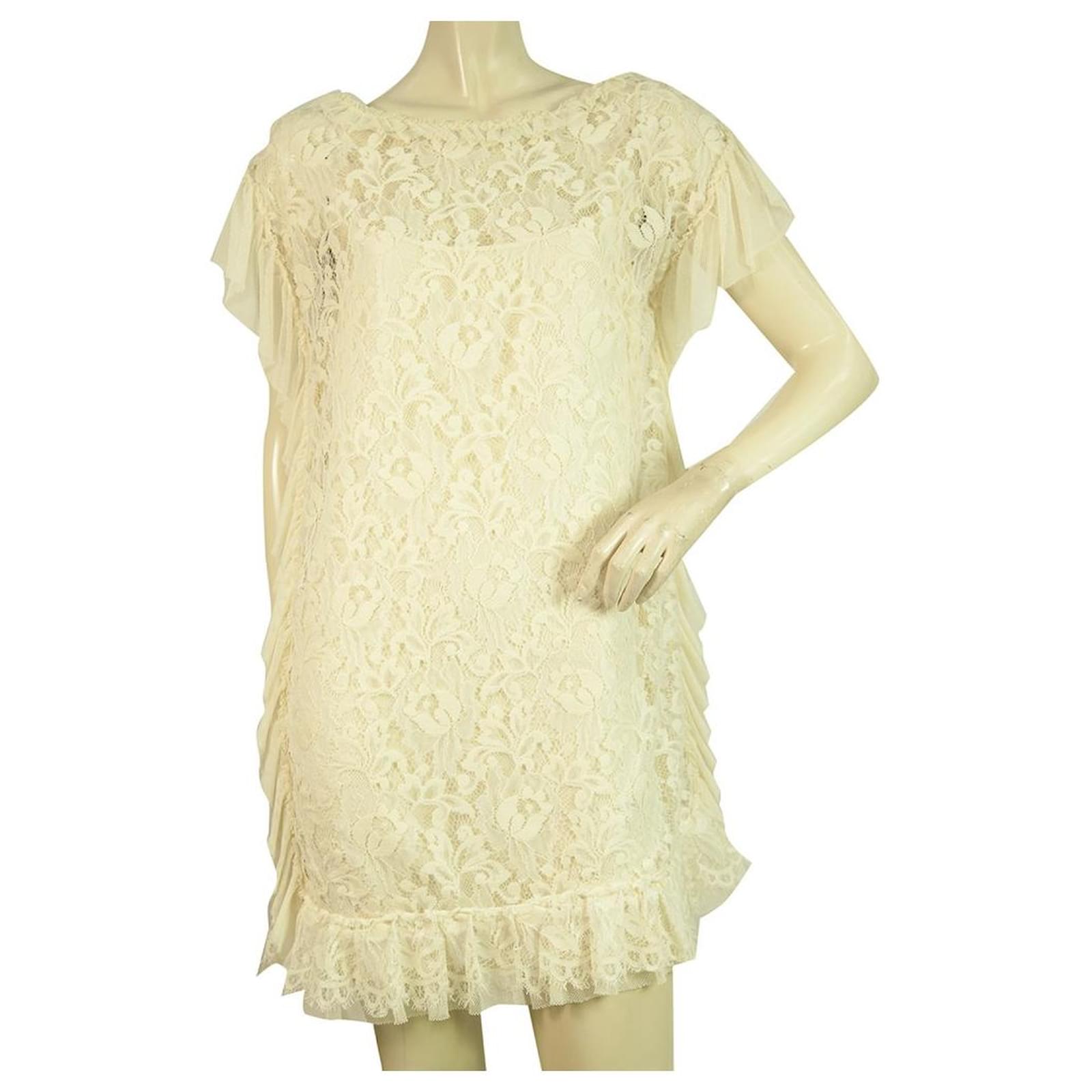 robe dentelle creme