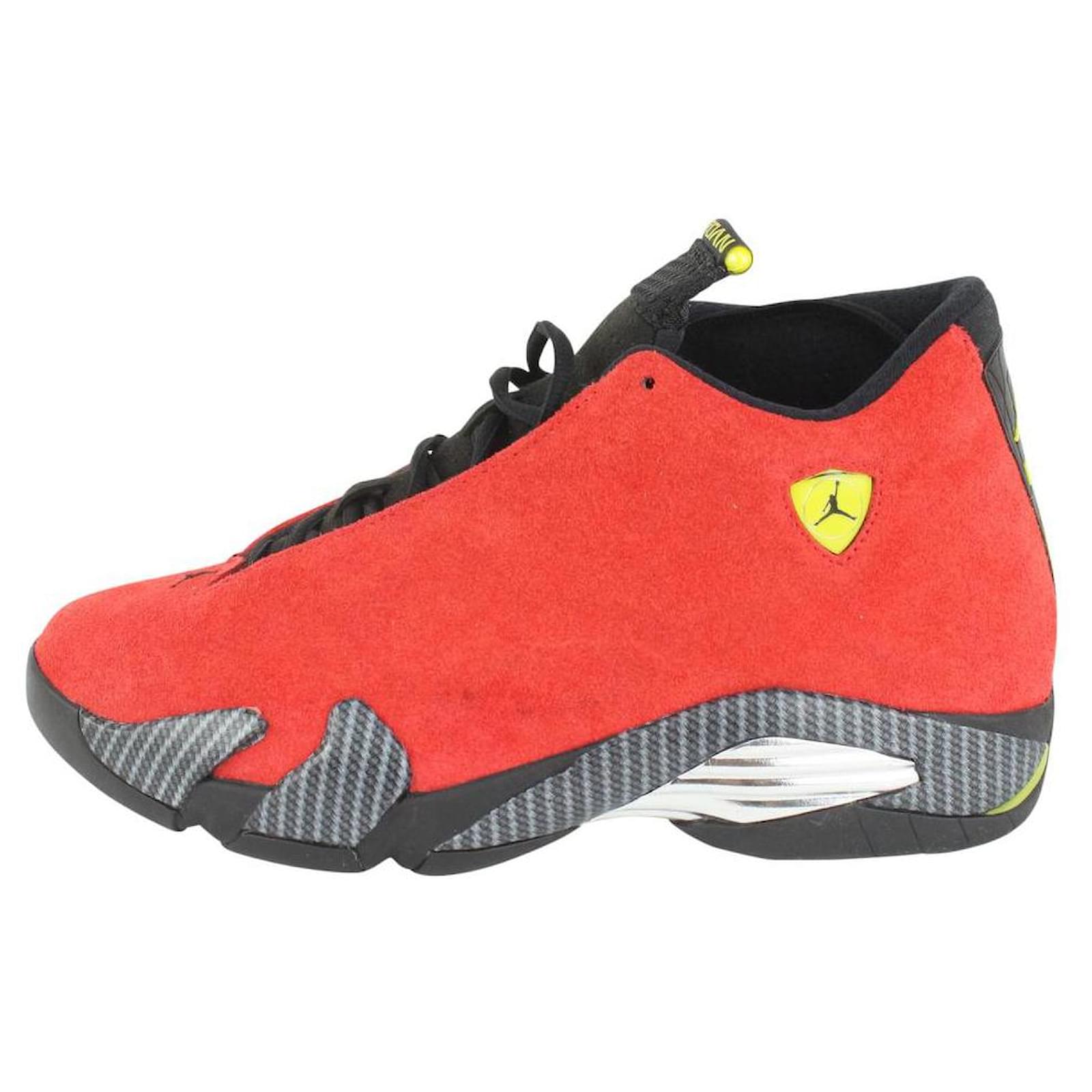 Nike 2014 de los hombres 8.5 Estados Unidos Rojo 'Ferrari' Air Jordan 14 XIV ref.403582 - Joli