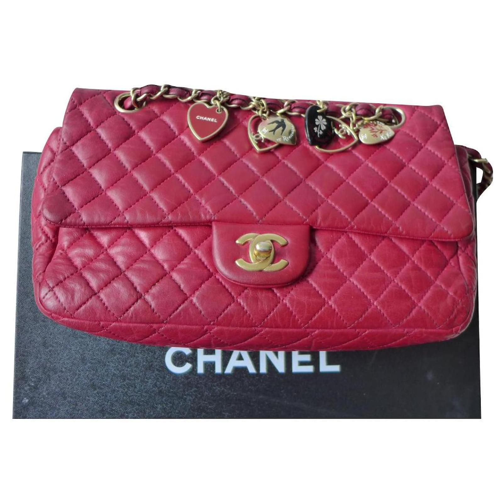 Discover the Valentines Day gift selection  Chanel Email Archive