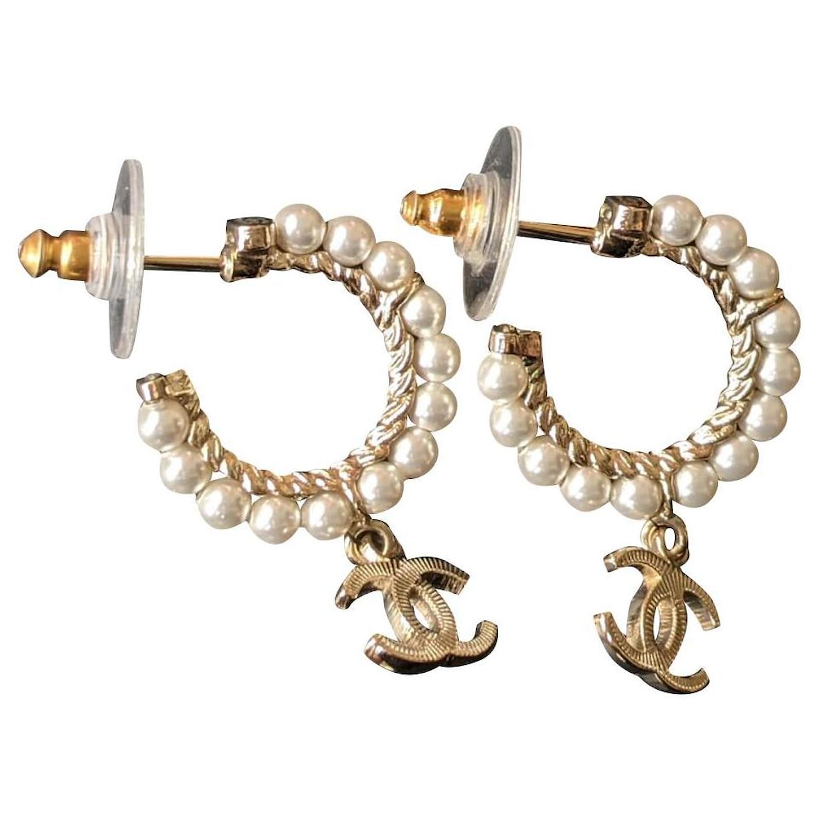 chanel earrings pearl cc logo