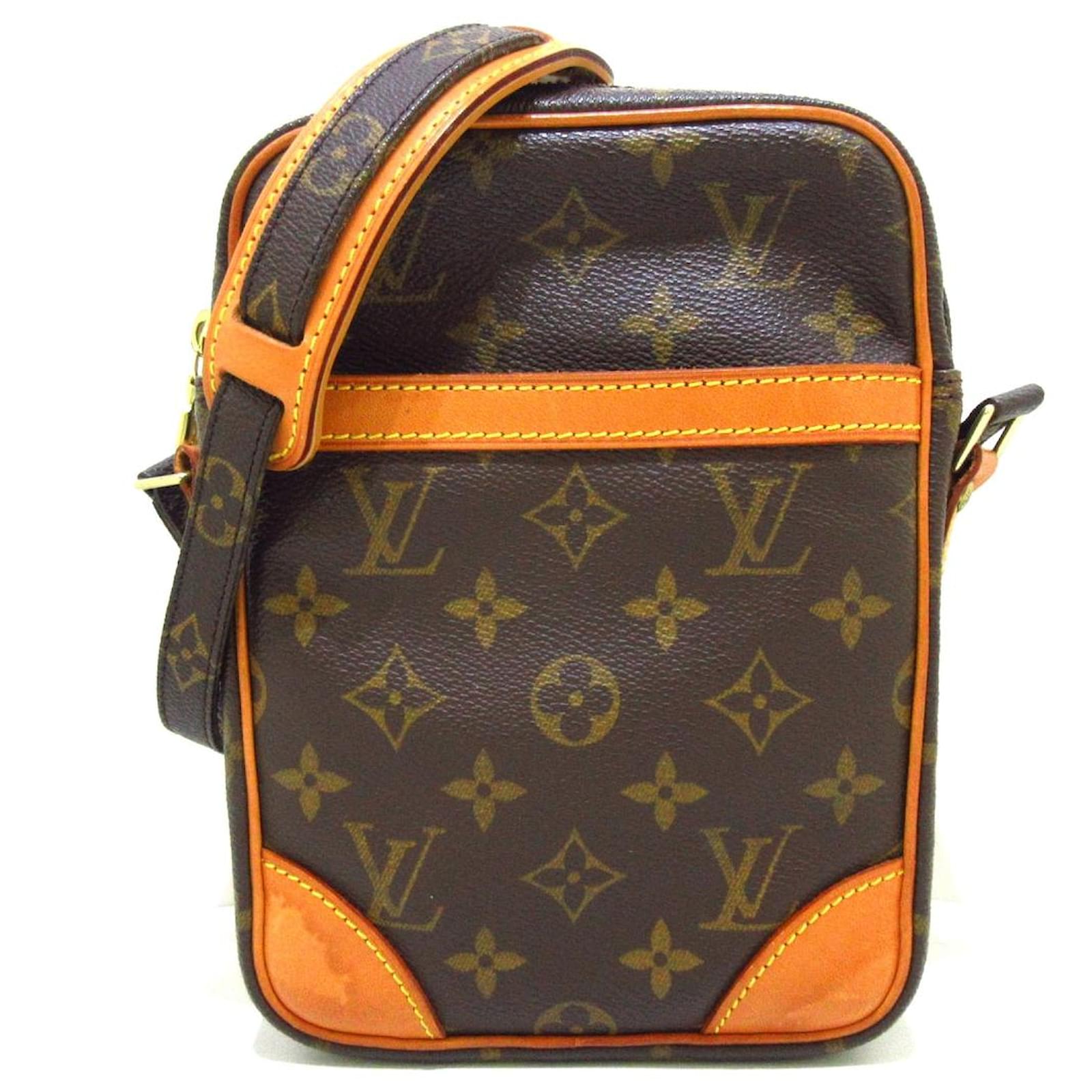 Louis Vuitton Danube Brown Cloth ref.723000 - Joli Closet