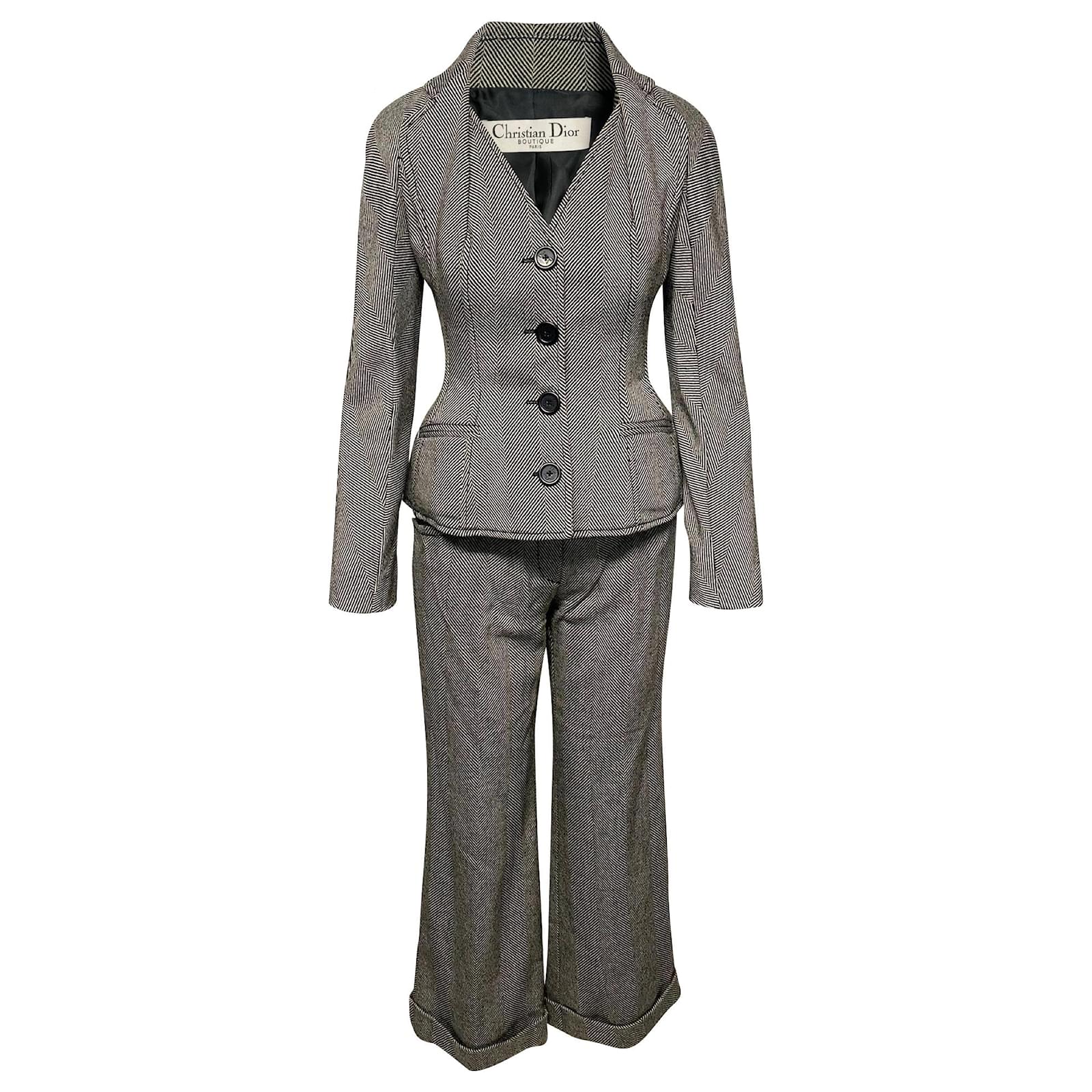 Christian Dior Herringbone Trouser Suit in Grey Wool ref.407809 - Joli ...