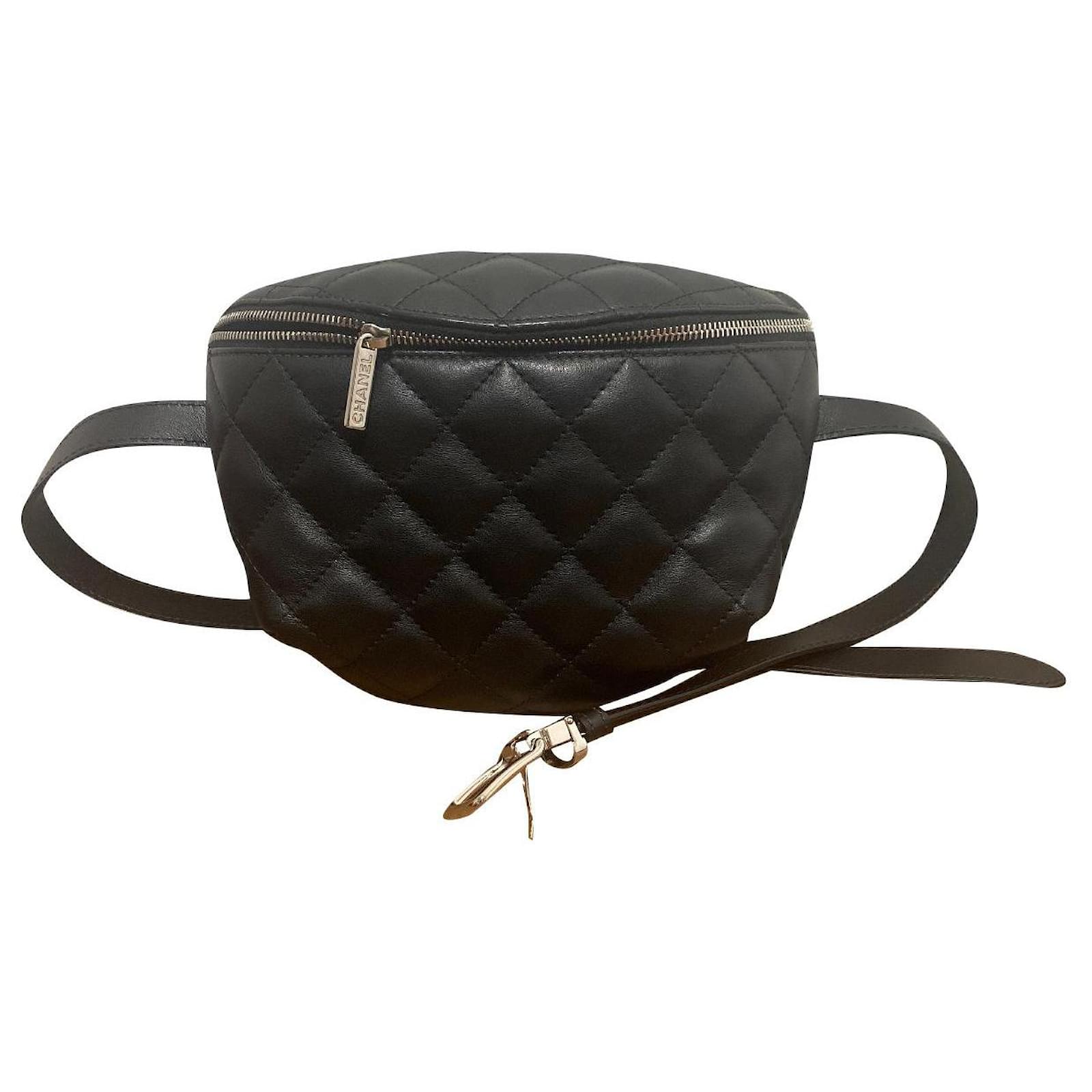 Chanel Banana belt Black Leather ref.408313 - Joli Closet
