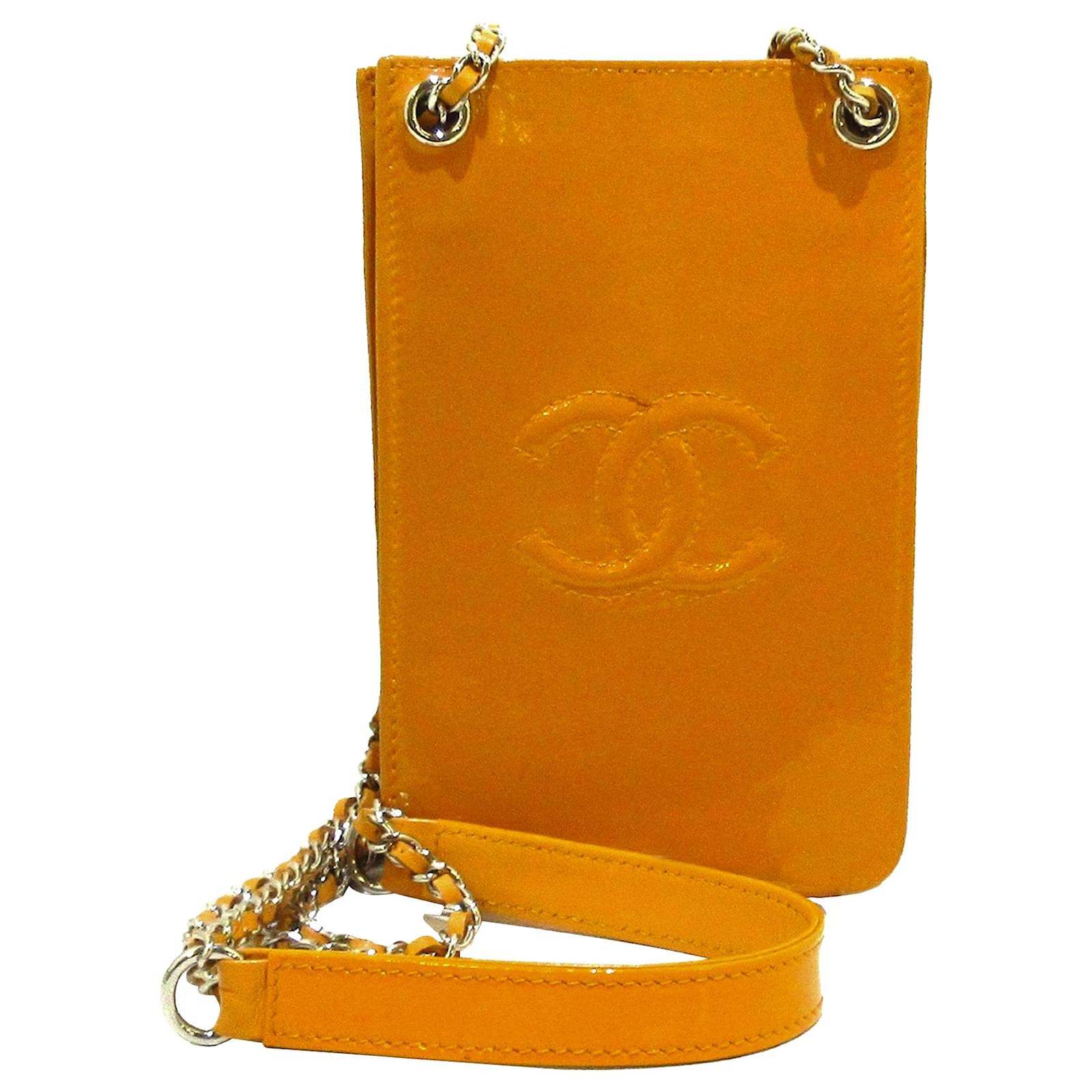 Chanel Orange CC Chain Phone Holder Leather Patent leather ref.409358 -  Joli Closet
