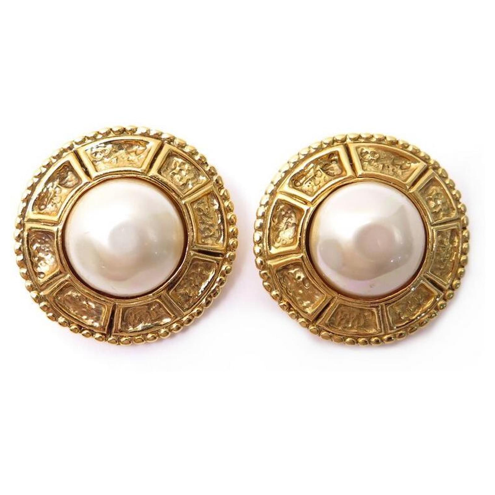 Earrings Chanel Vintage Chanel Perles & Metal Dore Pearls Golden Earrings Earrings