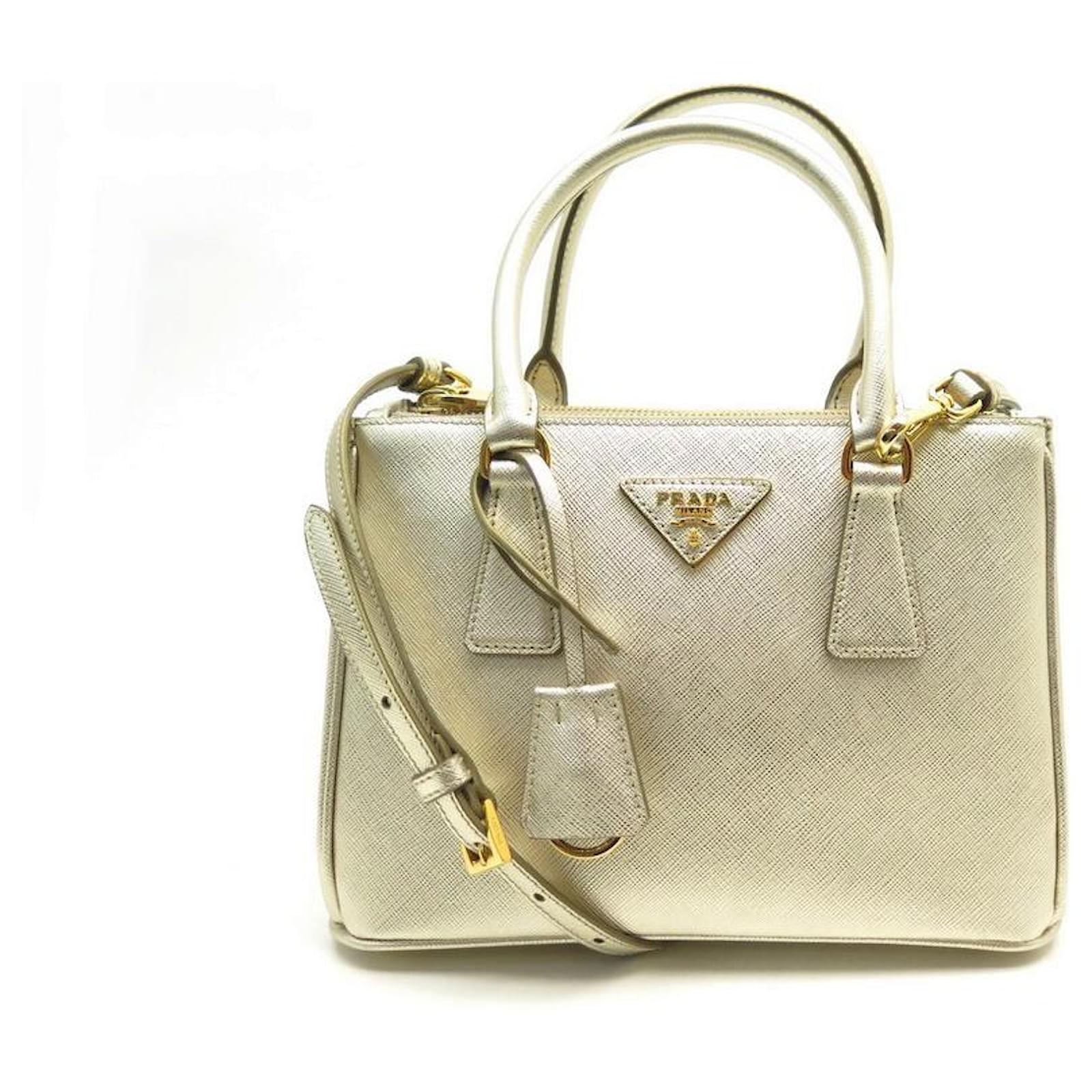 NUOVA BORSA A MANO PRADA MINI GALLERIA 1BA896 BANDOULIERE . IN PELLE  SAFFIANO ORO D'oro ref.411228 - Joli Closet