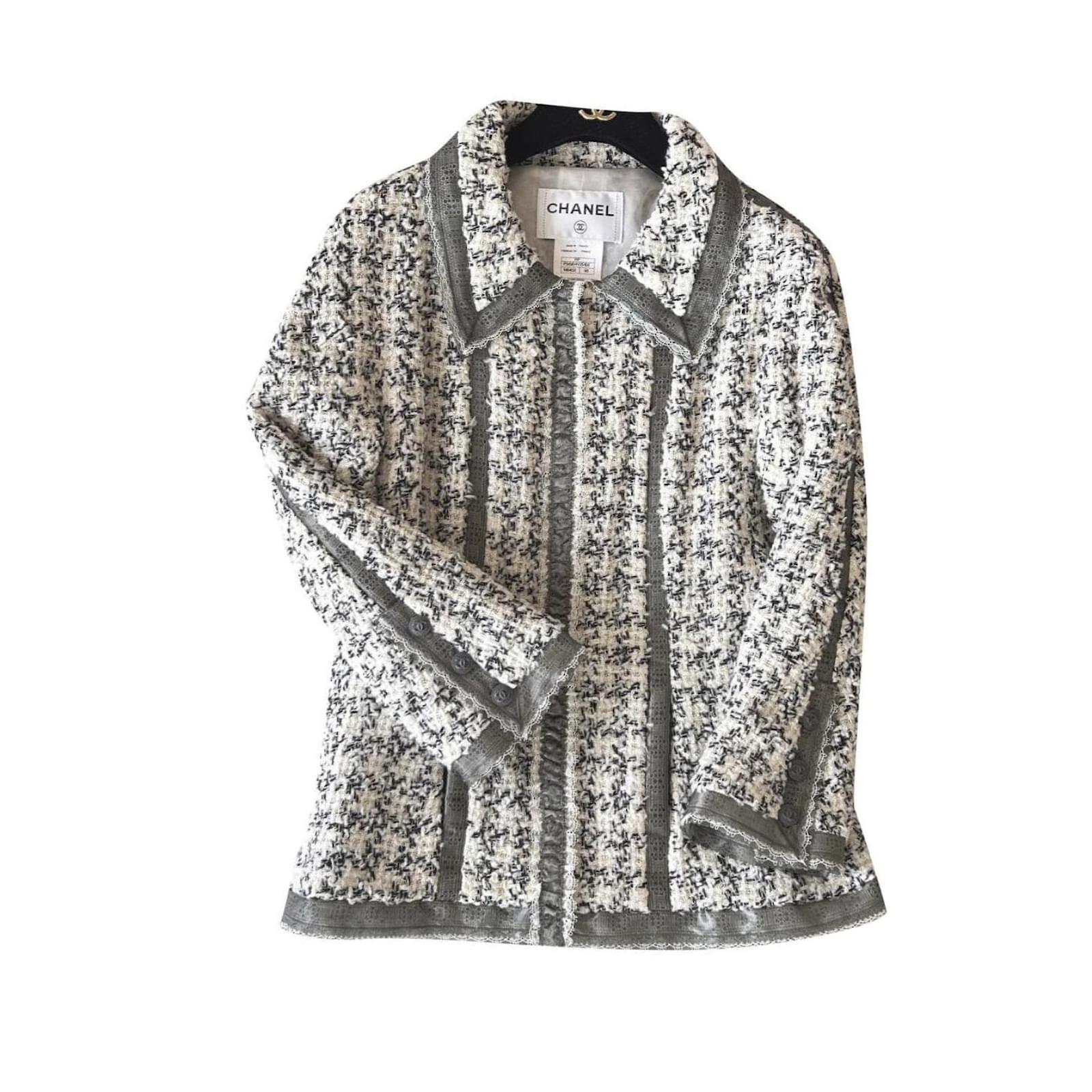 Chanel Lace Trim Tweed Jacket Cream ref.411815 - Joli Closet