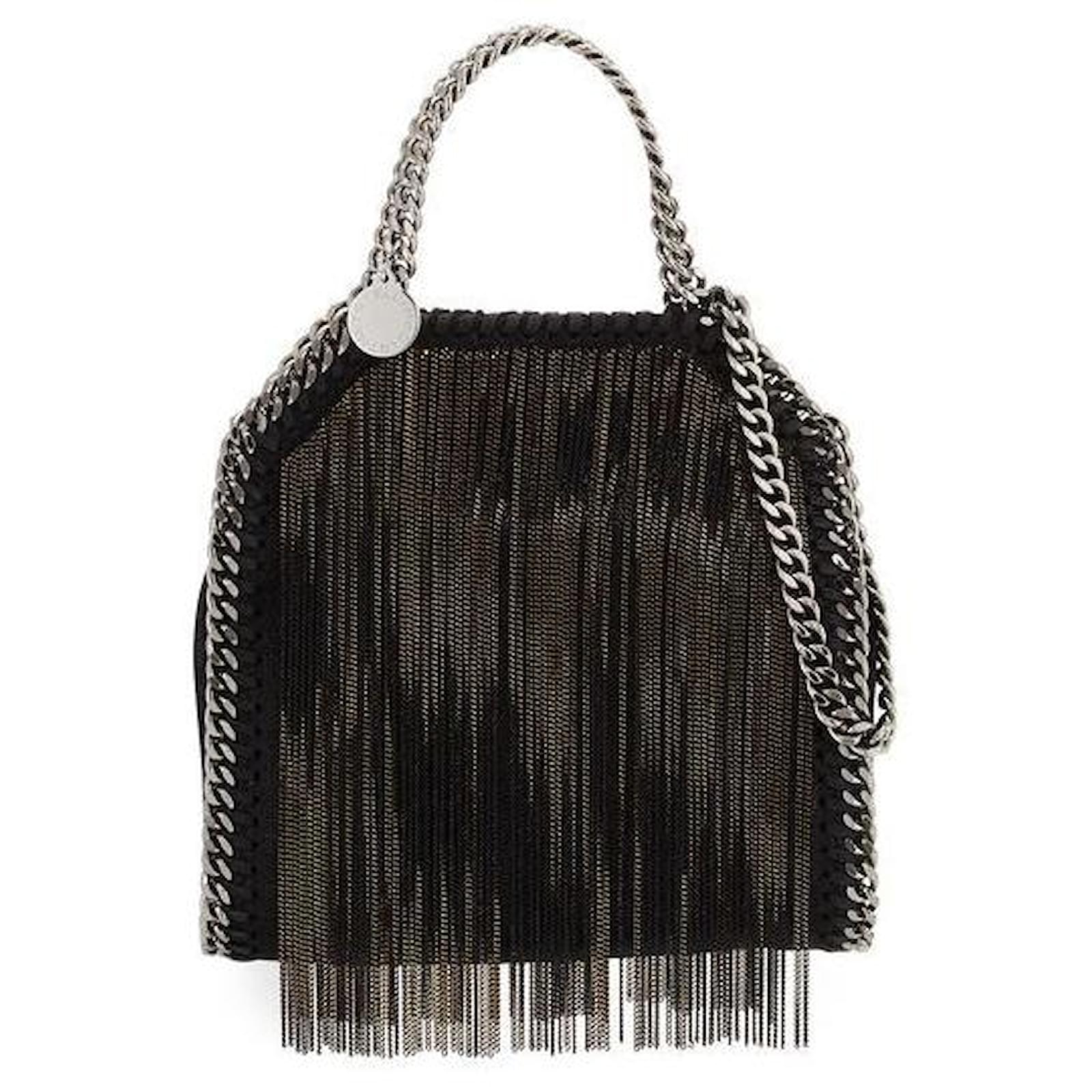 Stella Mc Cartney Bolso tote pequeño con flecos metálicos Falabella de Stella  McCartney en cuero negro ref.412457 - Joli Closet