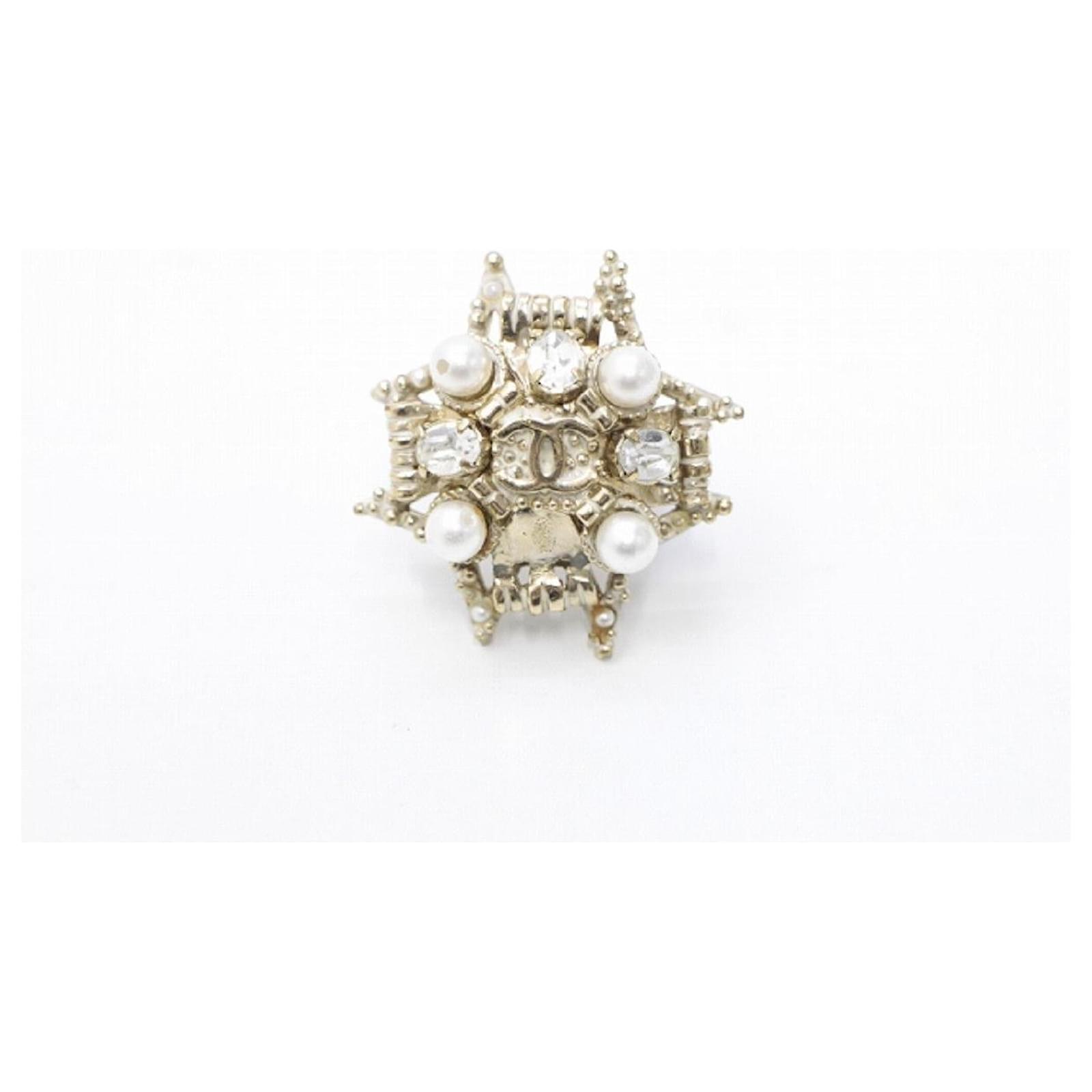 Used] Chanel CHANEL 06A F Pearl & Bijou Design Ring Ring No. 13 champagne  gold Golden Cloth ref.414037 - Joli Closet