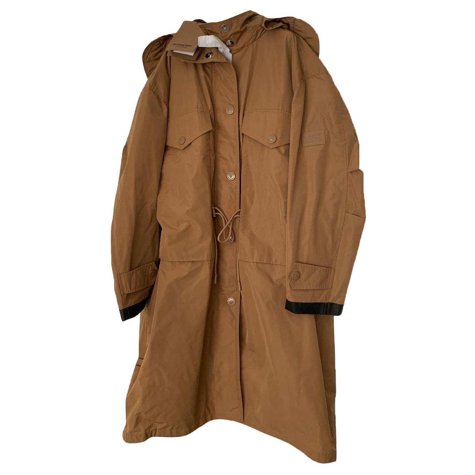 Burberry Coats, Outerwear Light brown ref.414487 - Joli Closet