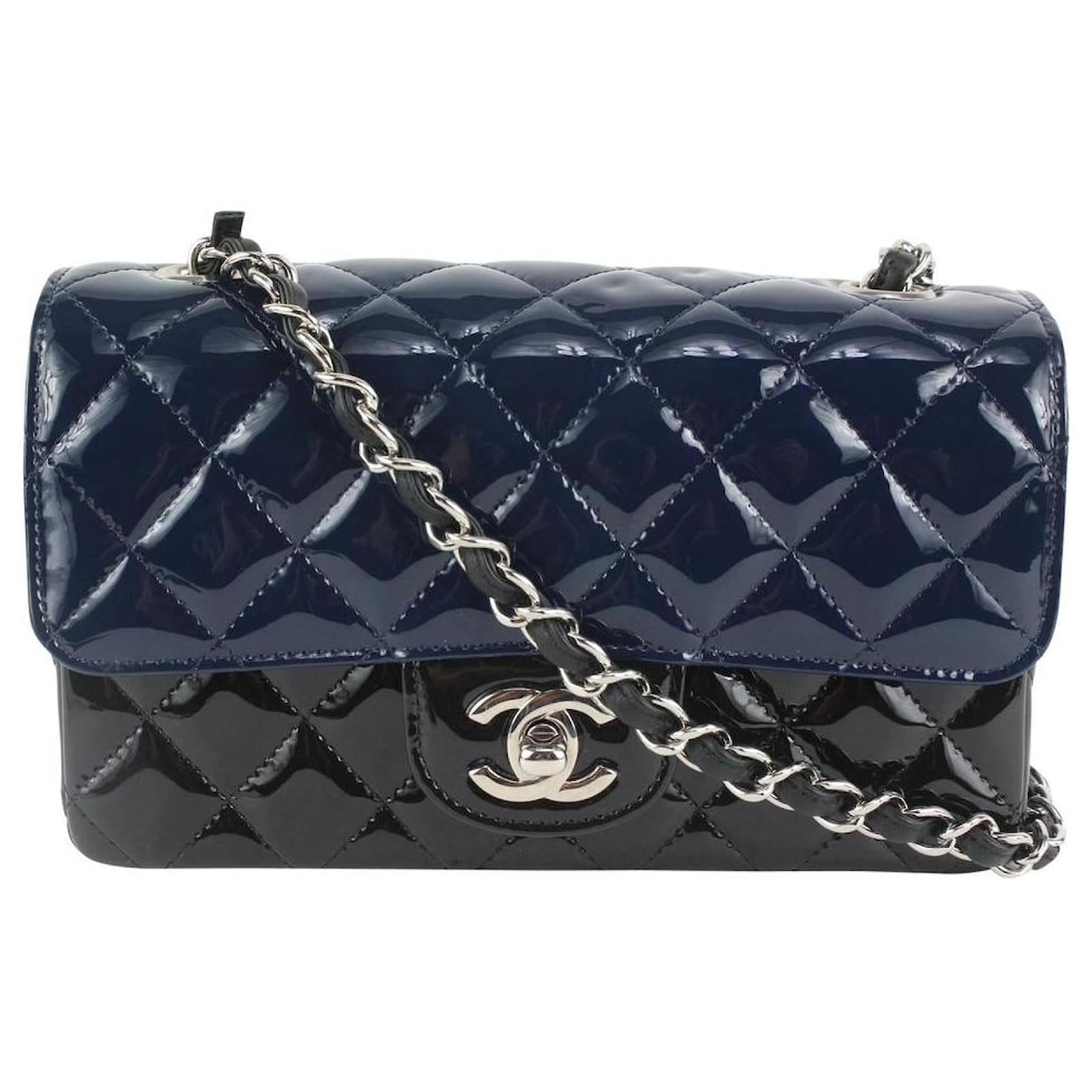 Chanel Bicolor Black x Navy Quilted Patent Mini Classic Flap Silber Leder  Geld ref.415201 - Joli Closet