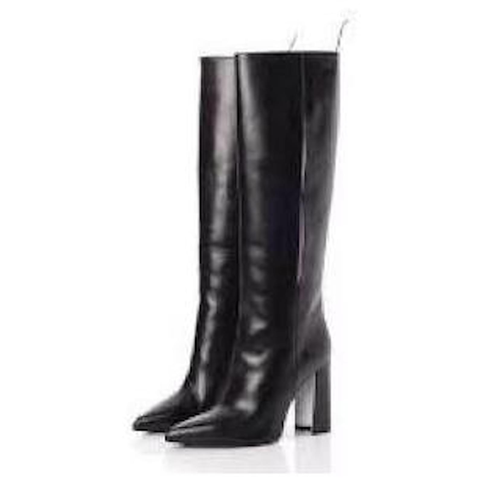 Louis Vuitton Narrow Toe Boots Black Leather ref.415365 - Joli Closet