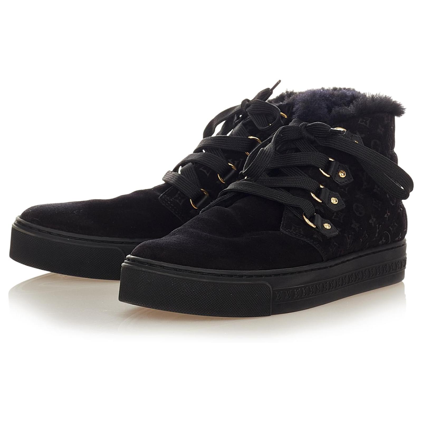 Zapatillas de cuero de ante altas negras Louis Vuitton Negro Suecia  ref.419092 - Joli Closet
