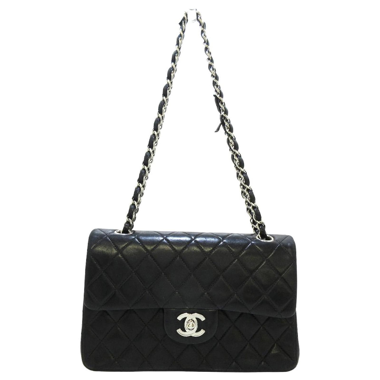 Chanel Matelassée Black Leather ref.421686 - Joli Closet