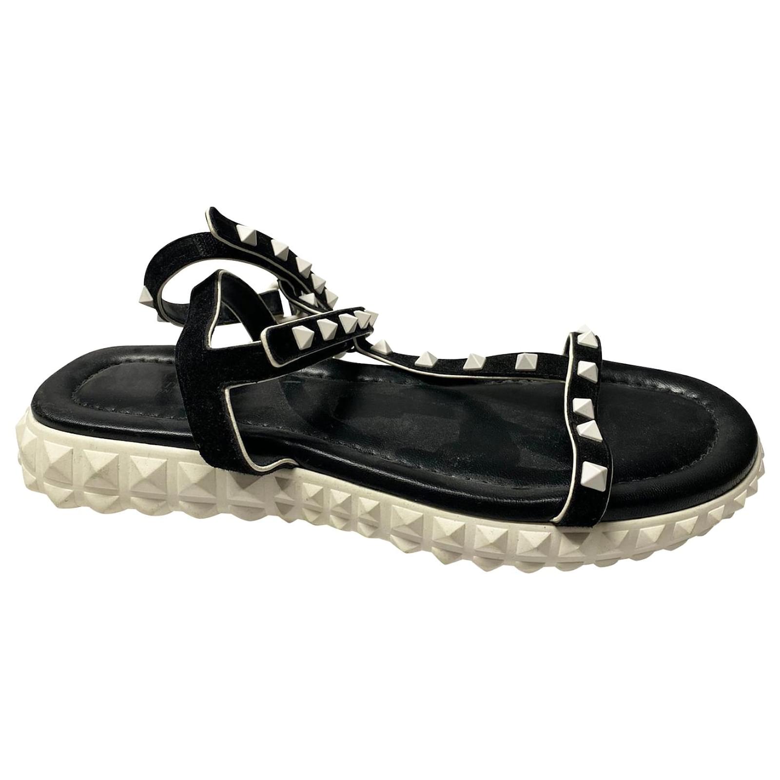 Valentino Garavani Rockstud Strap Flat Sandals Black Suede Polyester ref.422283 - Joli Closet