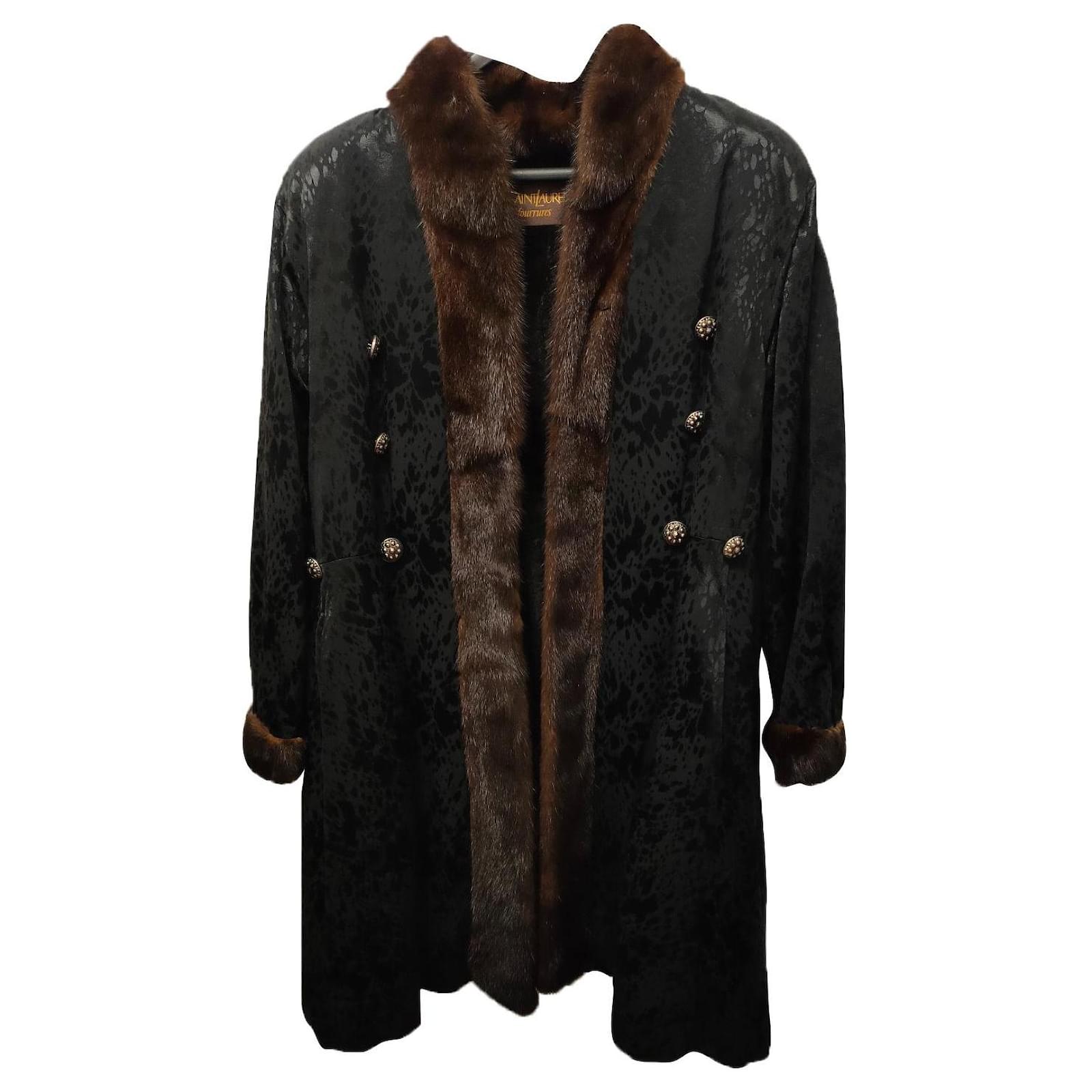 Yves Saint Laurent Coats, Outerwear Black Viscose ref.424123 - Joli Closet
