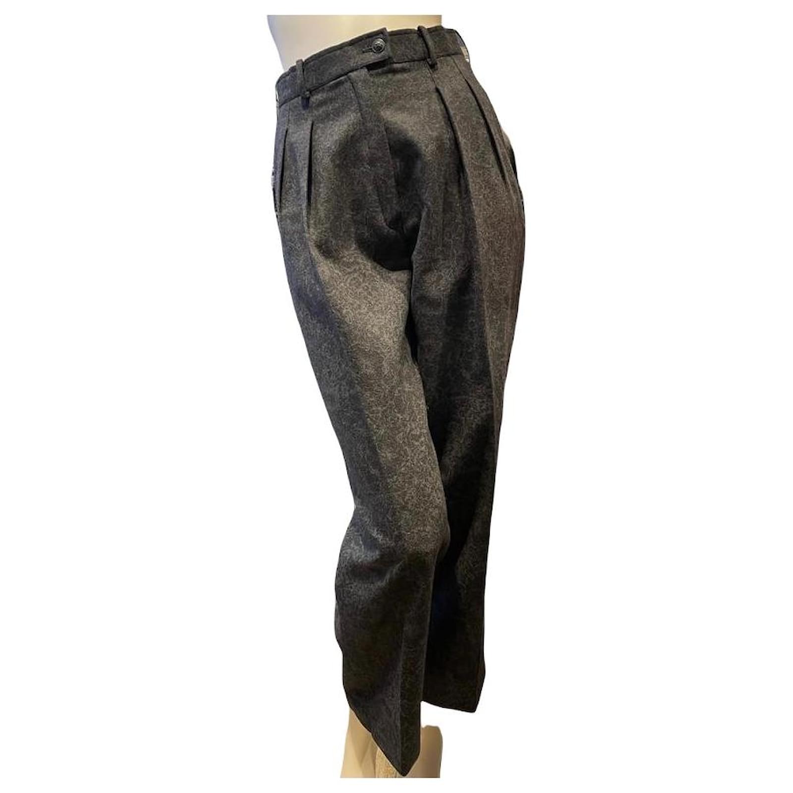 Vintage Black Chanel Boutique Wool Trousers Size US XS For Sale at
