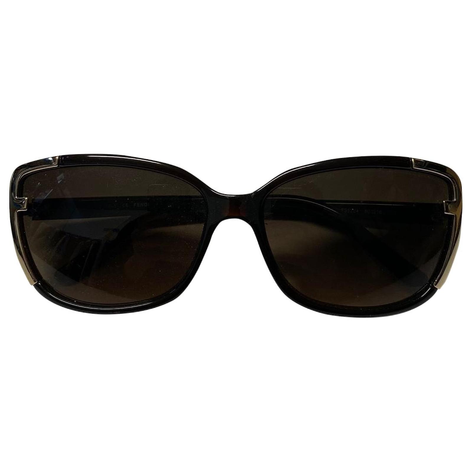 Fendi FS5224 Oversized Sunglasses in Black Acetate ref.427339 - Joli Closet