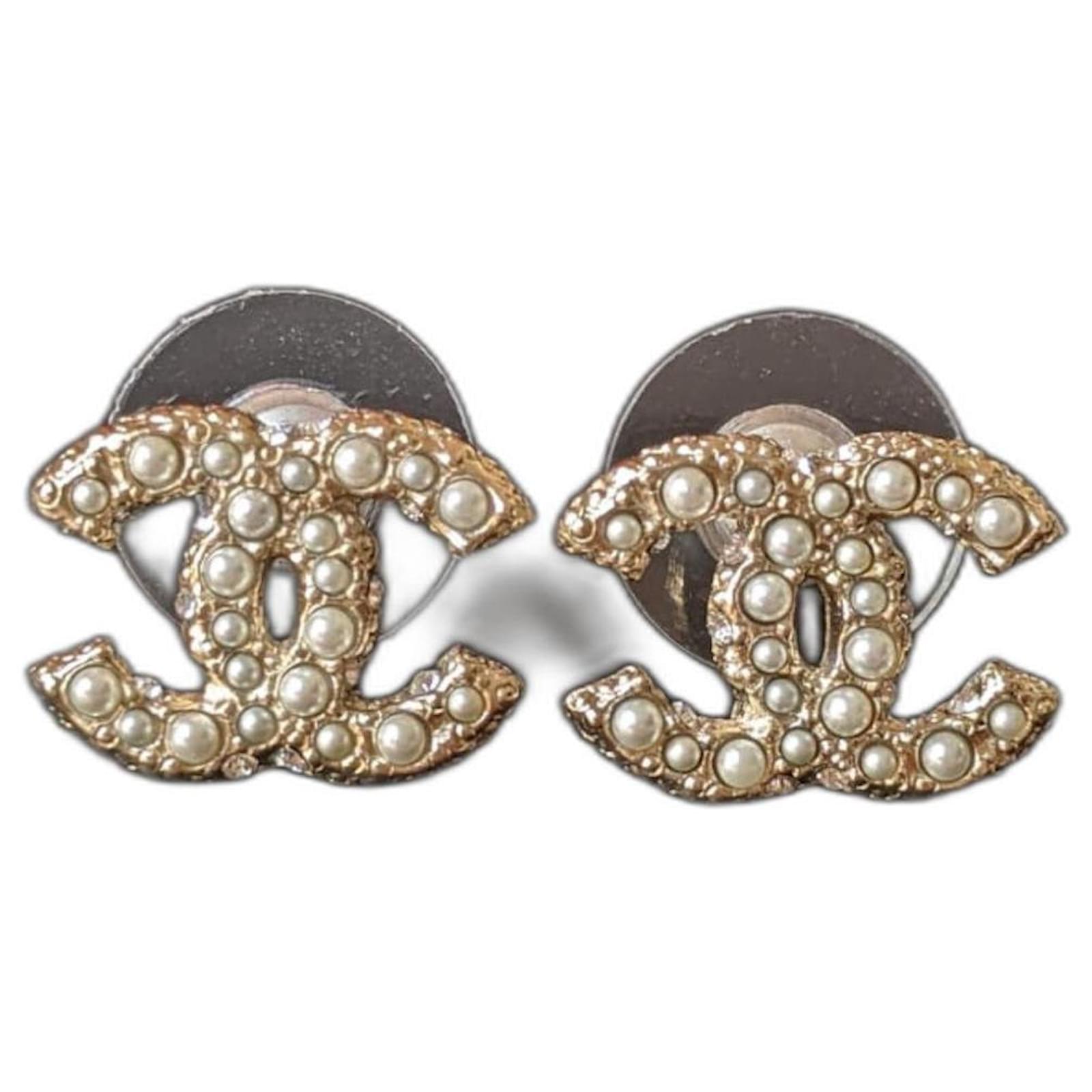 CHANEL A19V CC Logo Crystal and Pearl GHW Earrings Golden Metal ref.427373  - Joli Closet