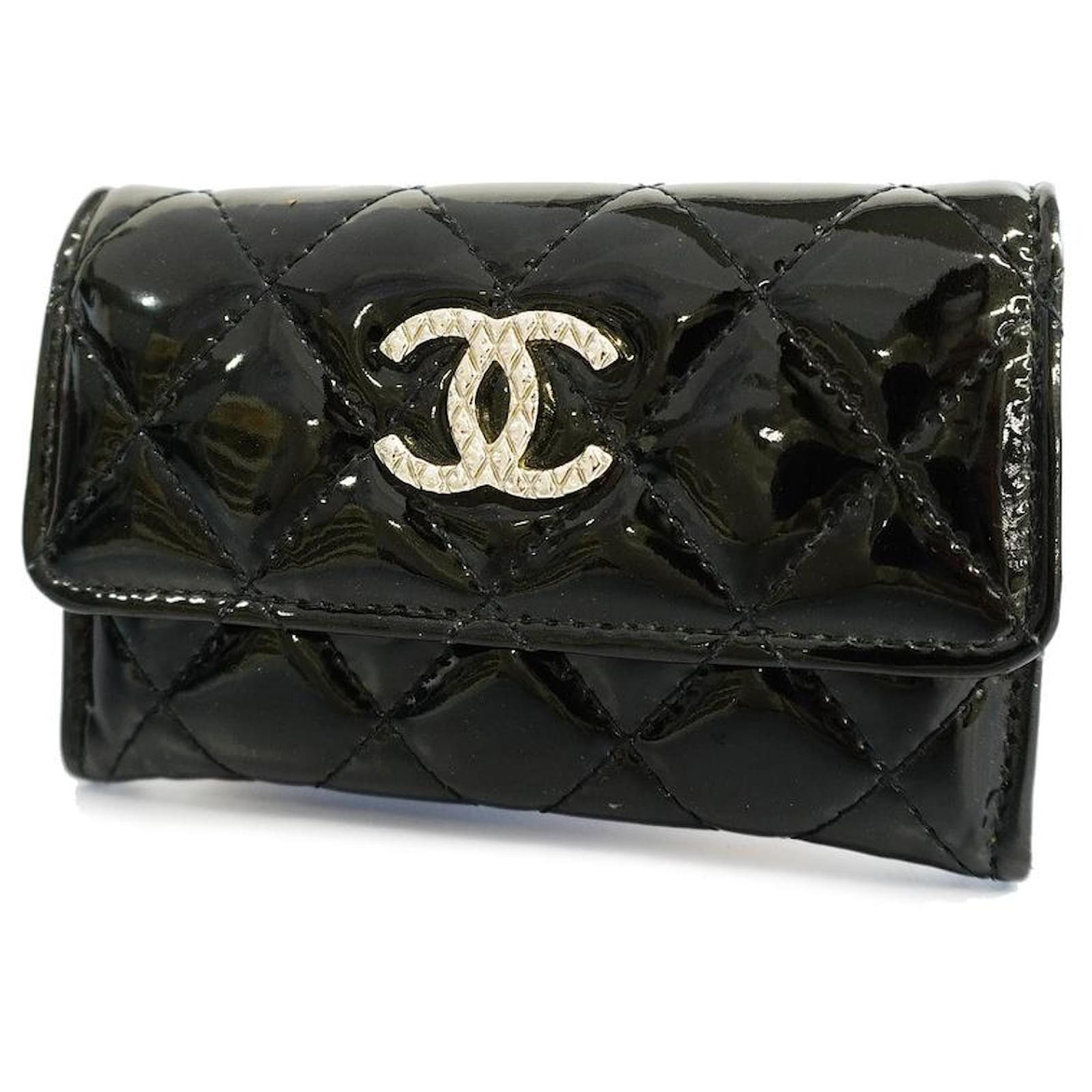 Used] Chanel Coin Case Matrasse Patent Leather Black Silver Metal Fittings  Wallet Ladies ref.429466 - Joli Closet