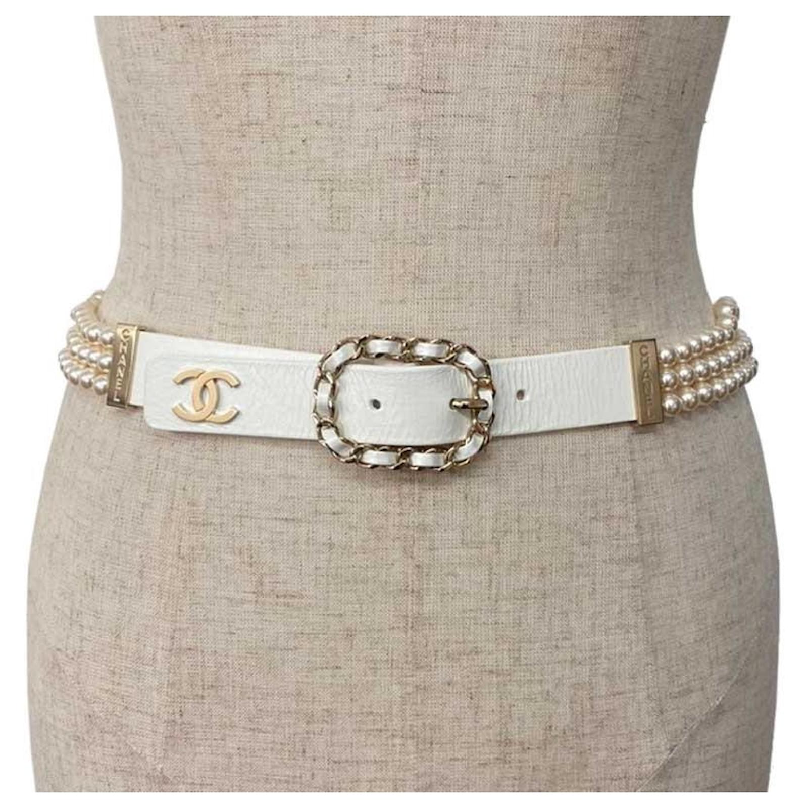 Used] CHANEL Chanel Coco Mark Fake Pearl Triple Belt Leather GP White #  75/30 CC Mark Gold Metal Fittings ref.430162 - Joli Closet