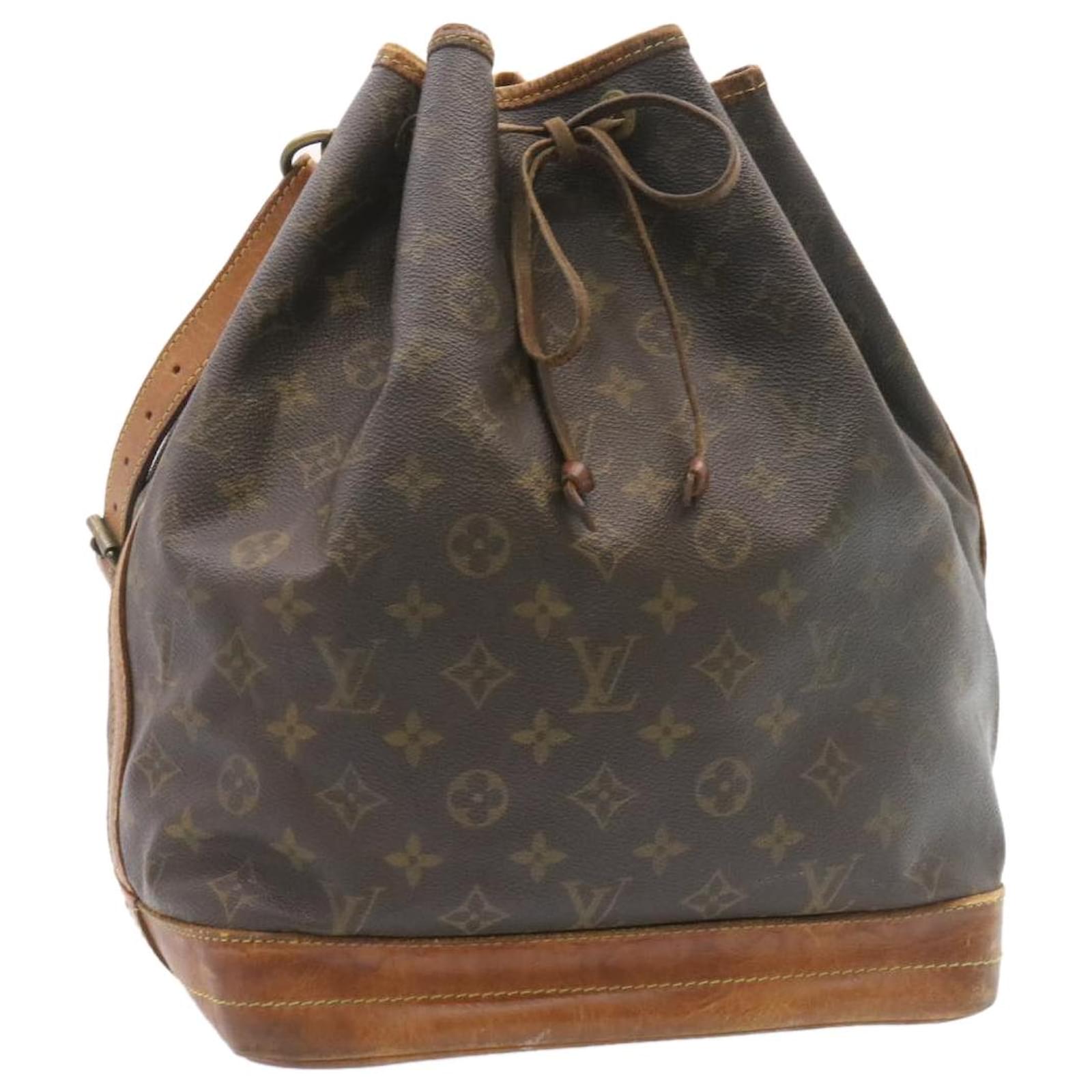 LOUIS VUITTON Monogram Noe Shoulder Bag M42224 LV Auth ai186 Cloth