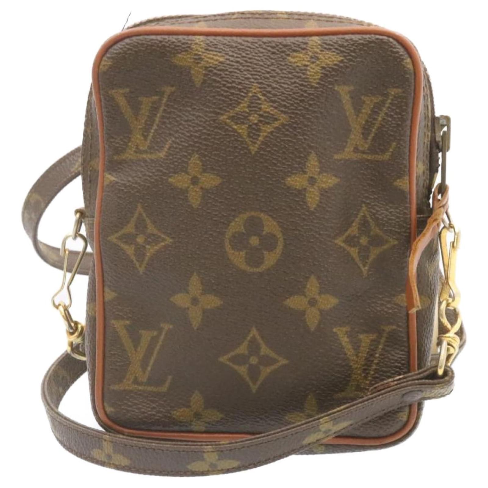 Auth Louis Vuitton Monogram Mini Poche Danube Shoulder Cross Bag