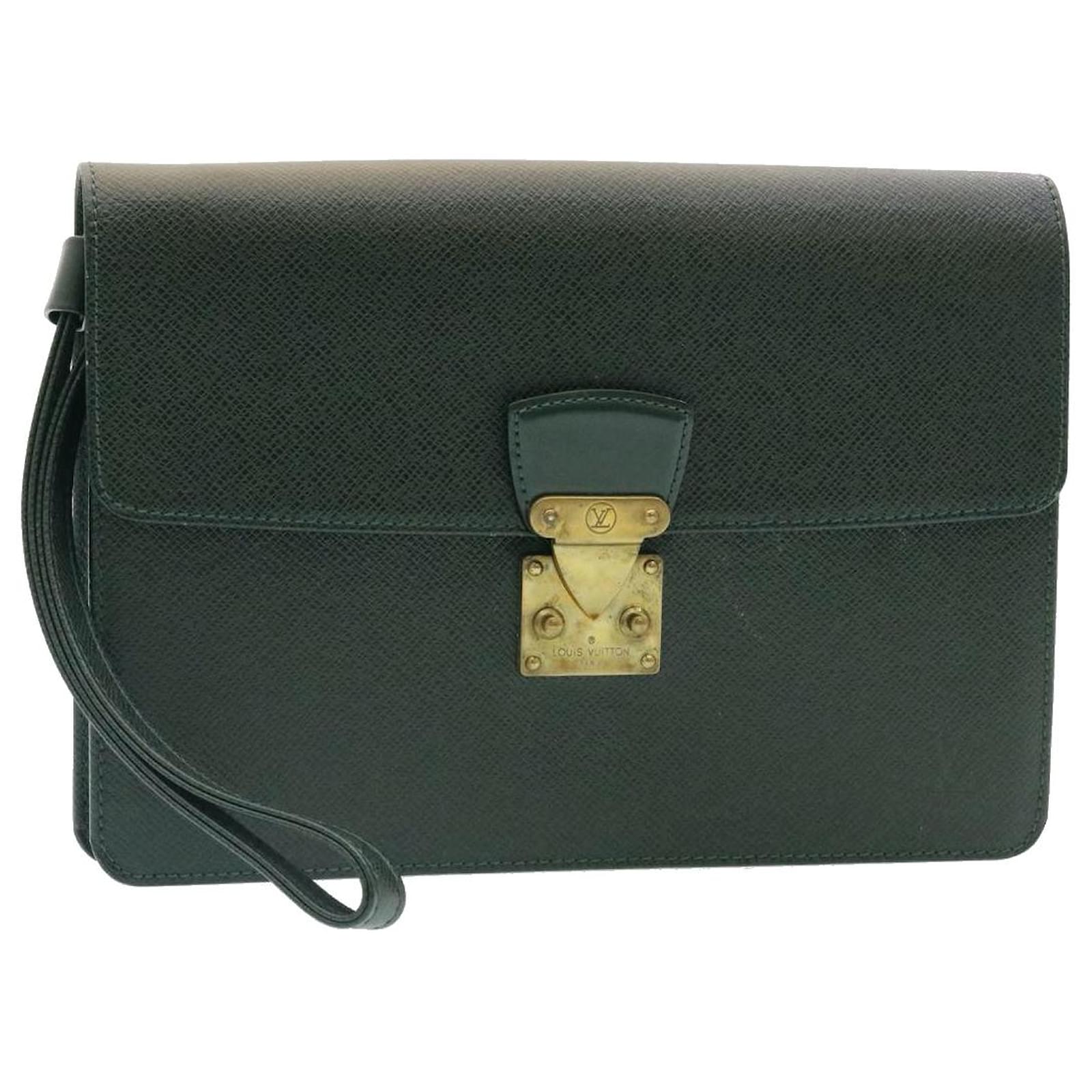 LOUIS VUITTON Pochette Clutch Bag Green Taiga Leather