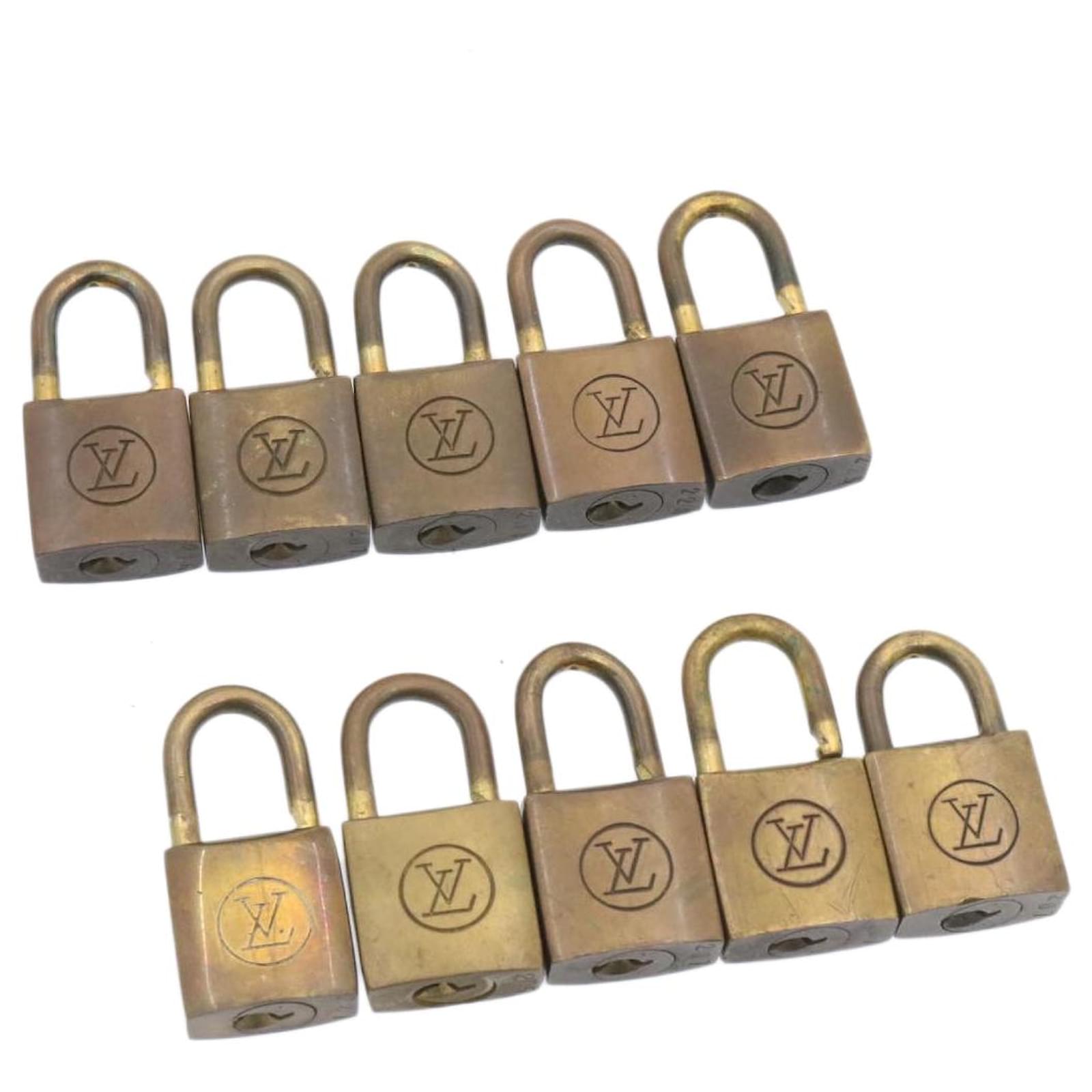 Louis Vuitton padlock 10Set Gold Tone LV Auth 46697 Metal ref