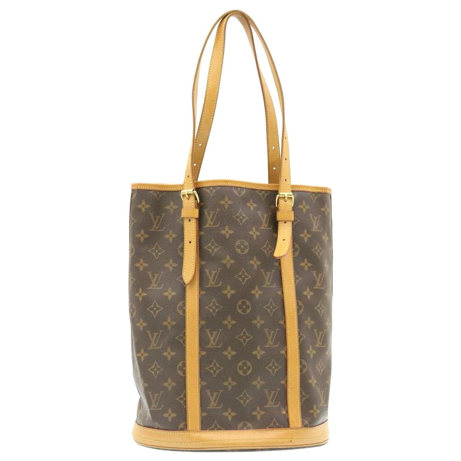 monogram bucket bolsa