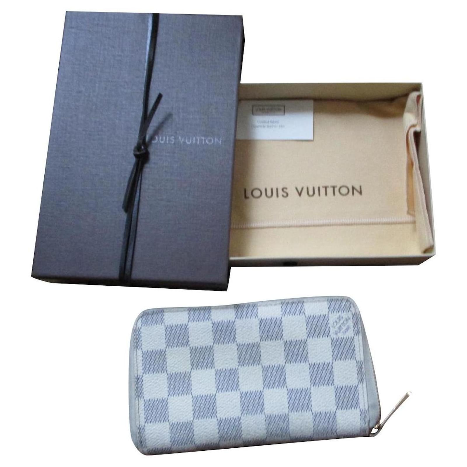 Louis Vuitton Zippy, checkered azure. Beige Cloth ref.433426