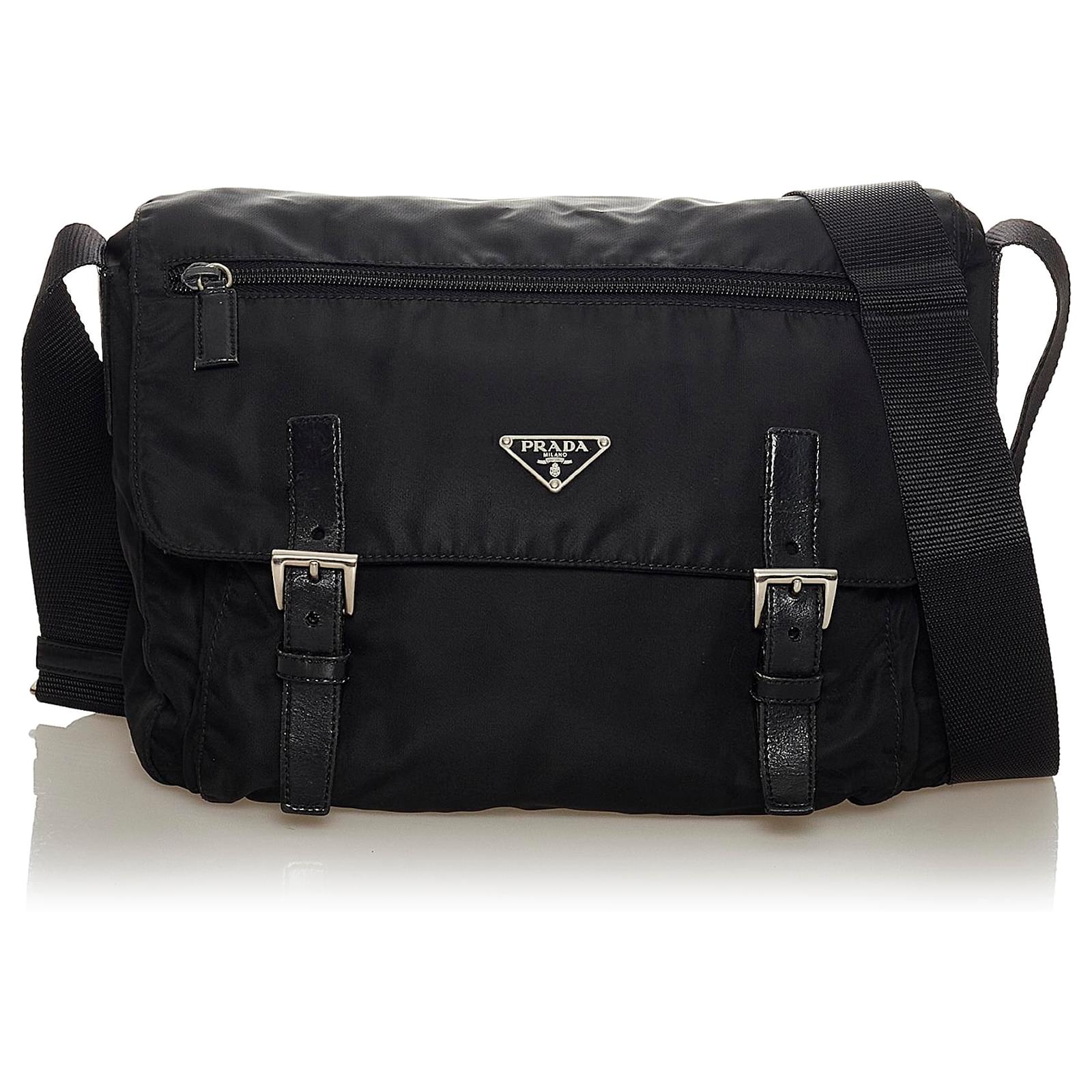 Borsa a tracolla Prada in tessuto nero Pelle Vitello simile a un vitello  Nylon Panno ref.435123 - Joli Closet