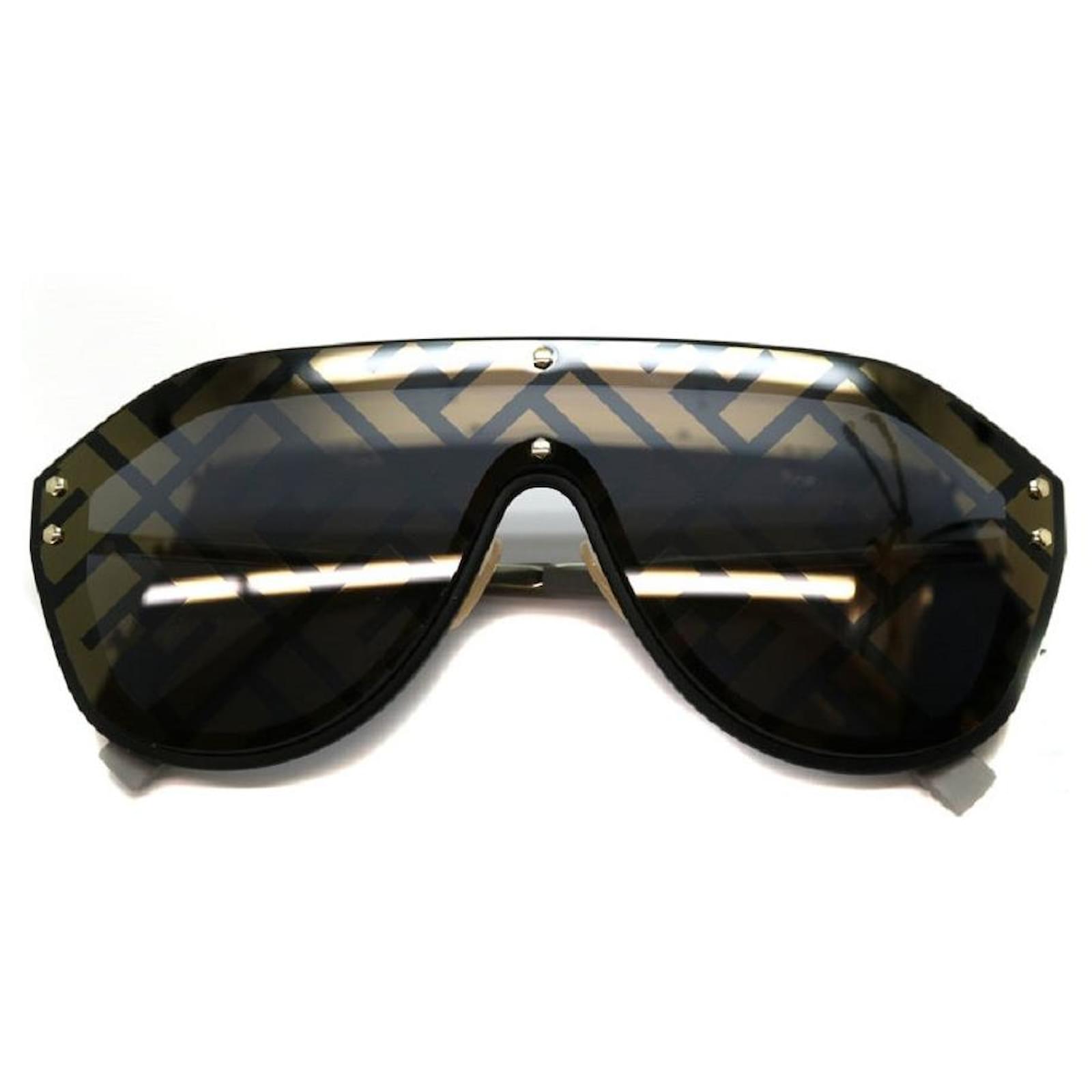 Fendi Black Round Tinted Sunglasses Plastic ref.190748 - Joli Closet