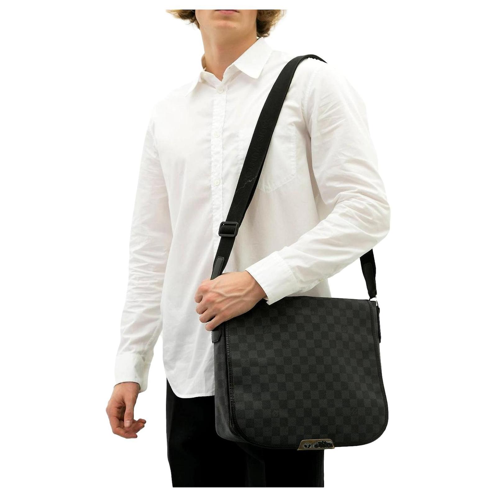 Louis Vuitton Briefcase Black ref.436166 - Joli Closet