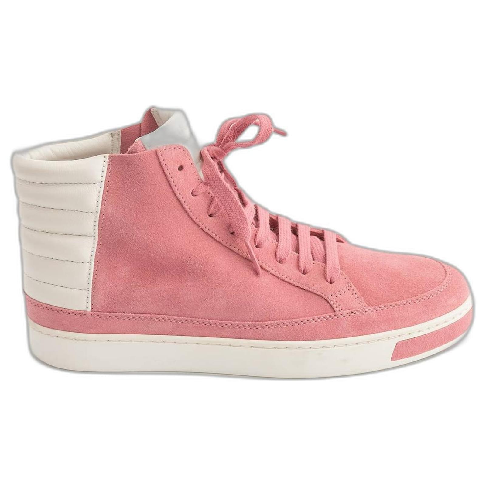 gucci pink suede sneakers