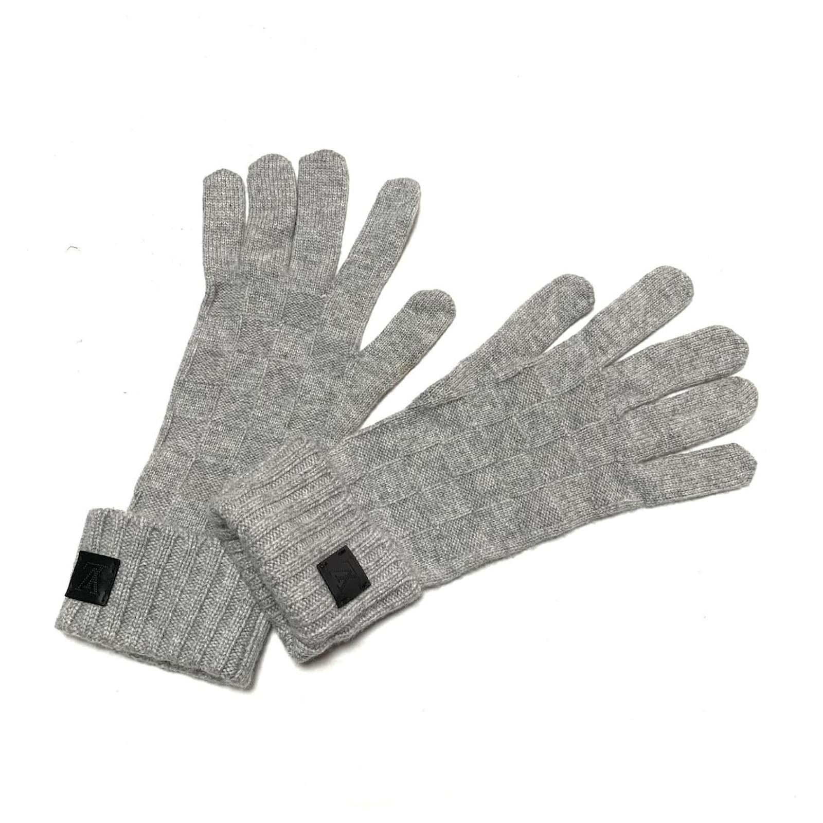 LOUIS VUITTON Cashmere Damier Helsinki Gloves Light Grey 718133