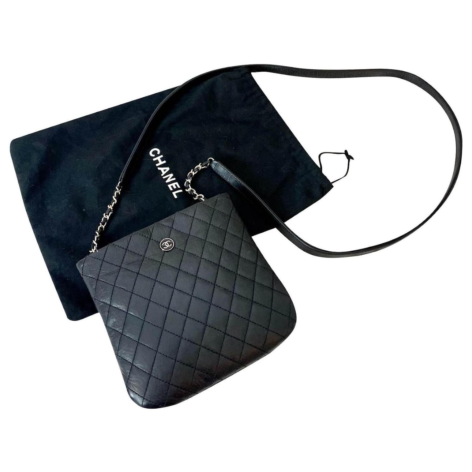 Chanel Black Leather Shoulder Bag ref.439363 - Joli Closet