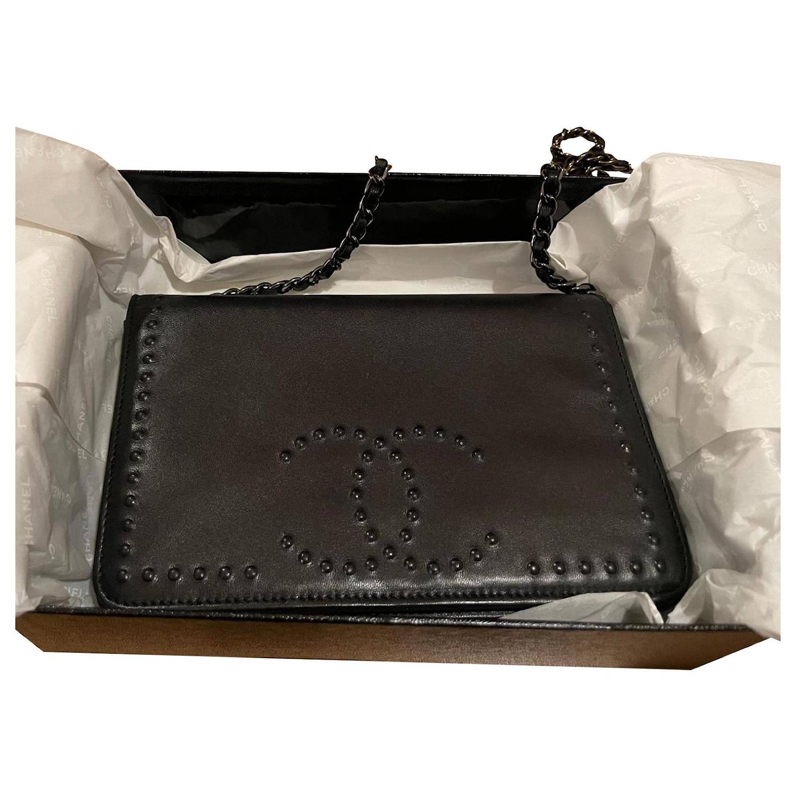 Chanel Authenticated Wallet on Chain Handbag