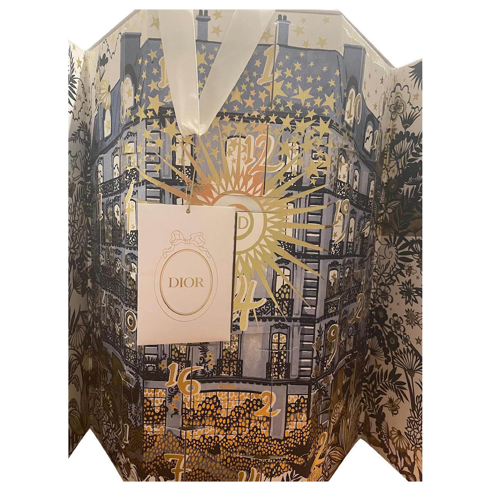Dior  The house of Dior wishes you a happy holiday season and invites you  to discover its 2015 Advent calendar inspired by the Dior building on  avenue Montaigne in Paris  Facebook