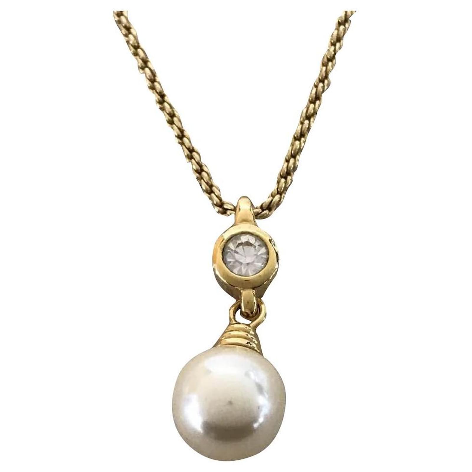 pearl christian dior necklace