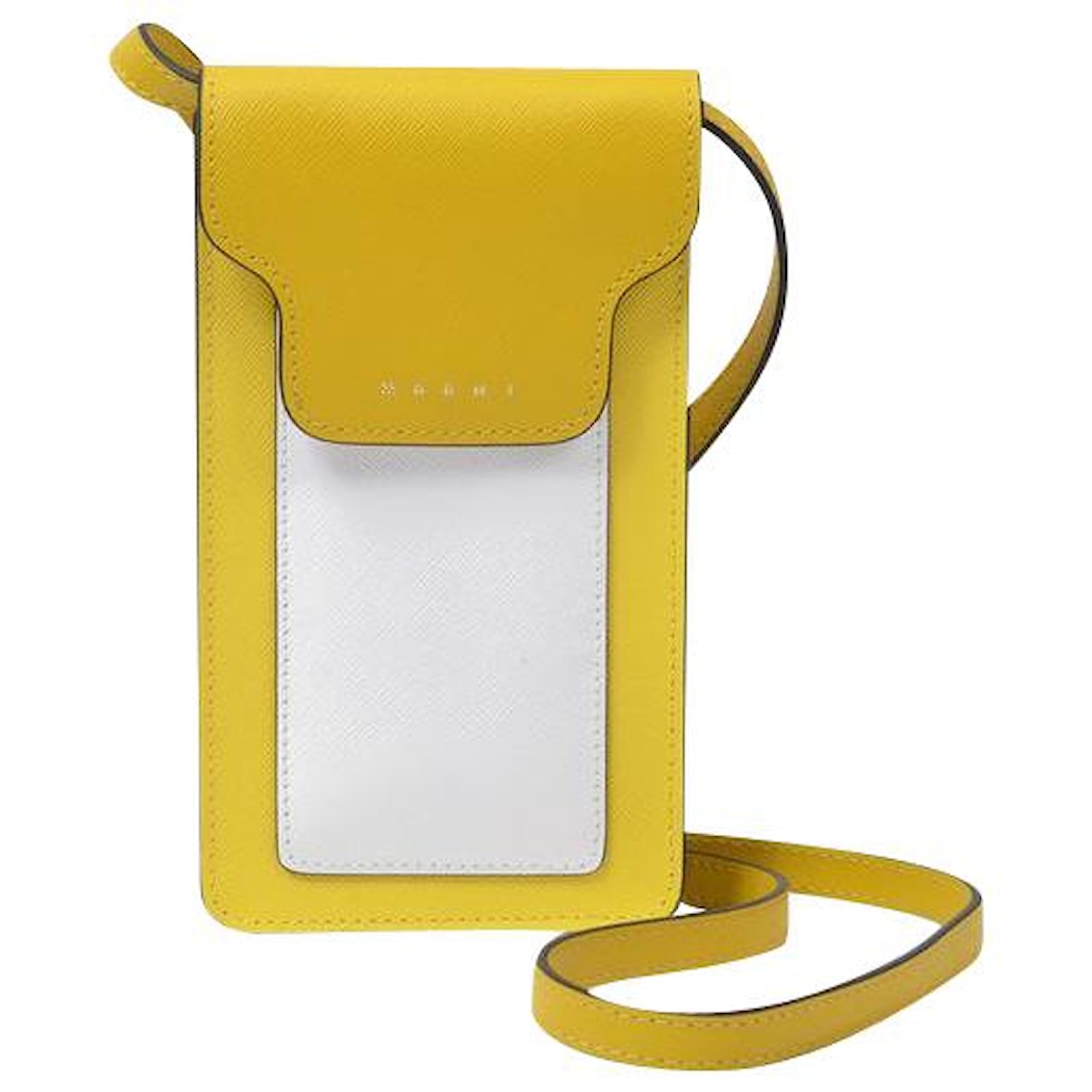 Marni Phone Case in Green Leather Yellow ref.442850 Joli Closet