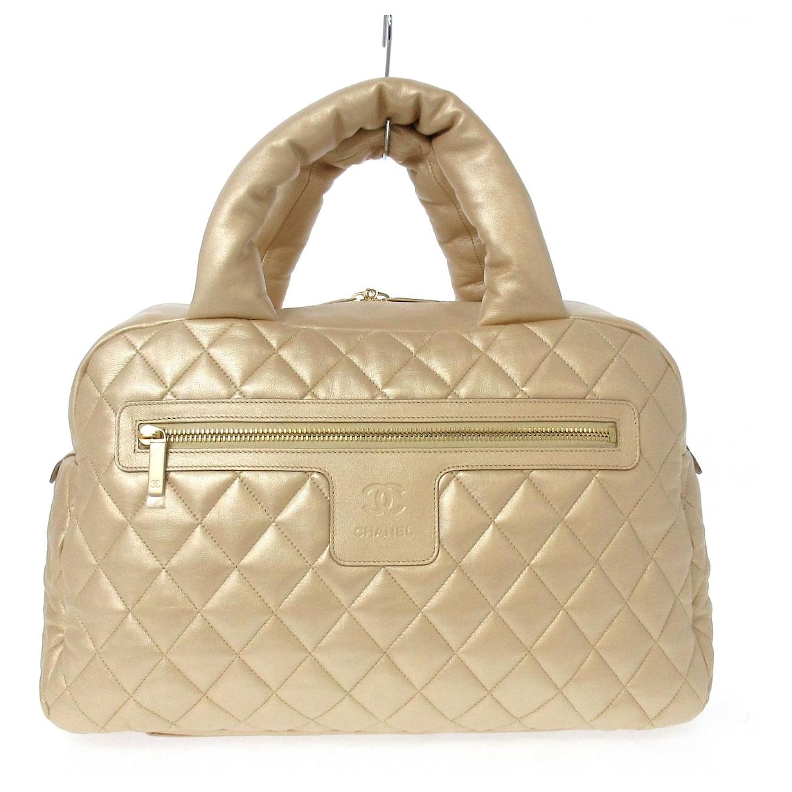 Chanel Travel bag Golden Leather  - Joli Closet