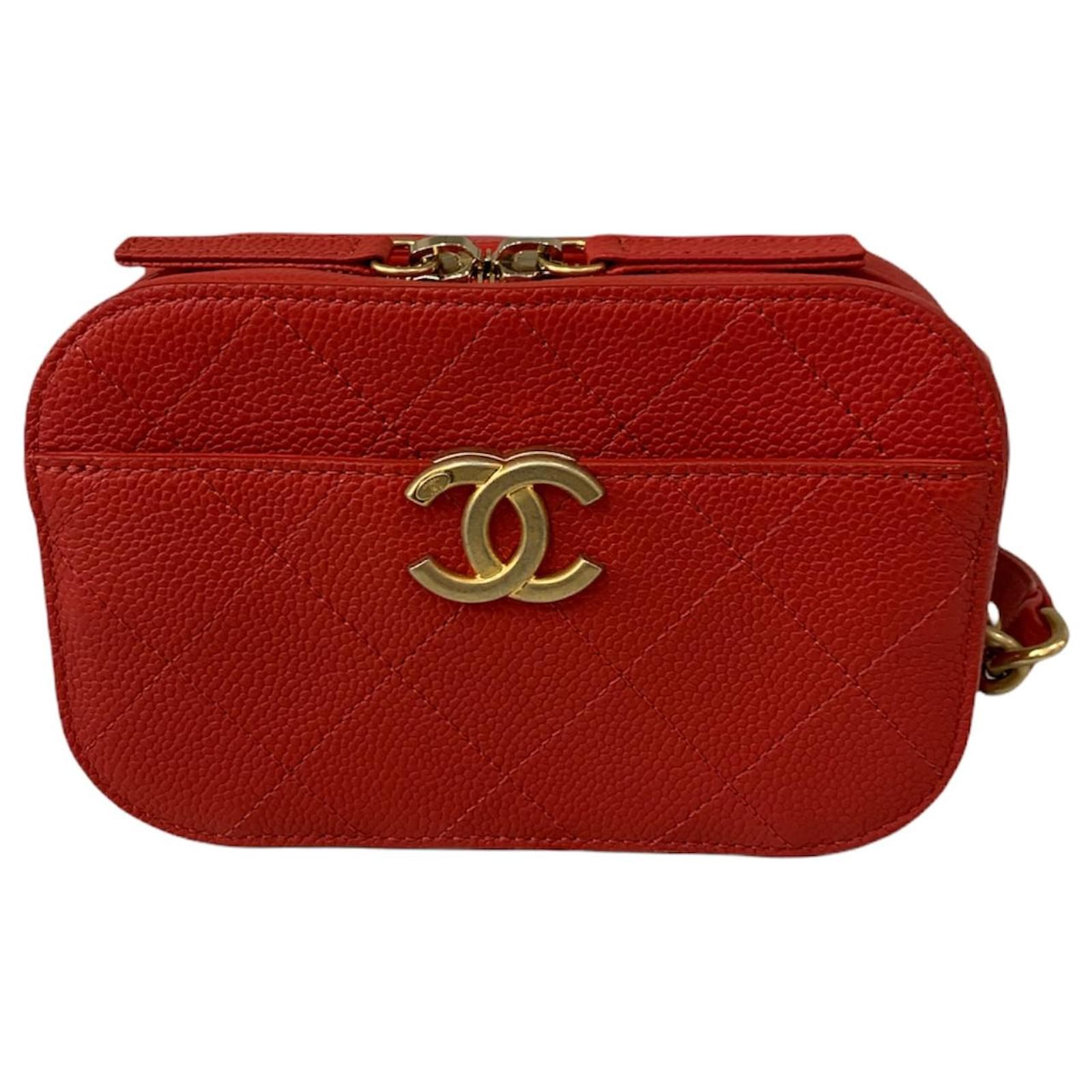 strimmel bekræft venligst Supermarked Camera Chanel Pouch Red Leather ref.443542 - Joli Closet