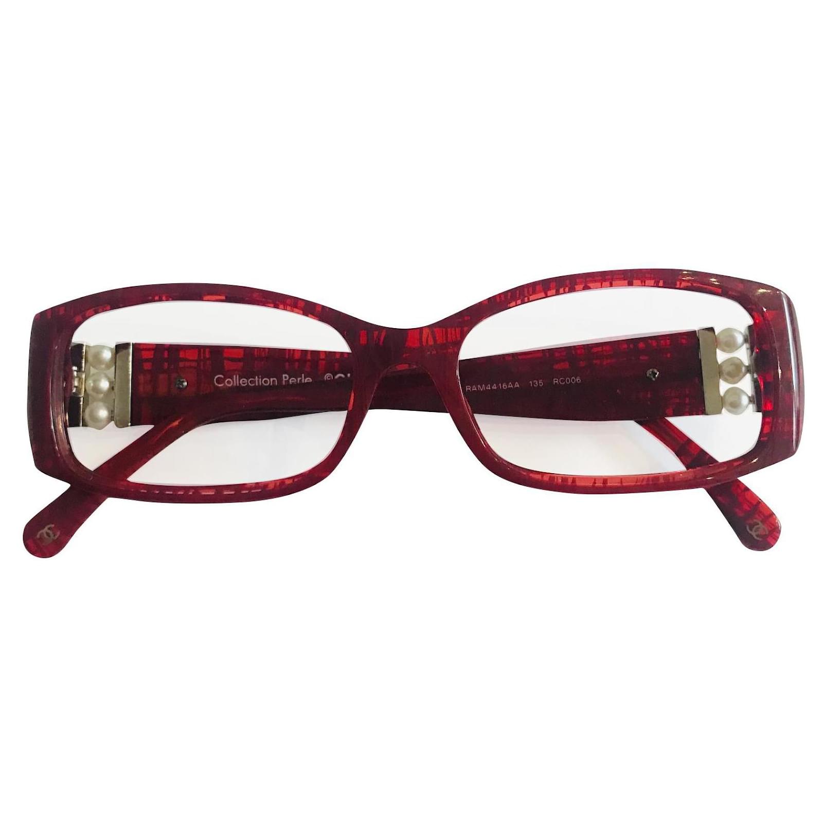 Chanel Pearl Glasses Frame Red Metal Plastic ref.443917 - Joli Closet