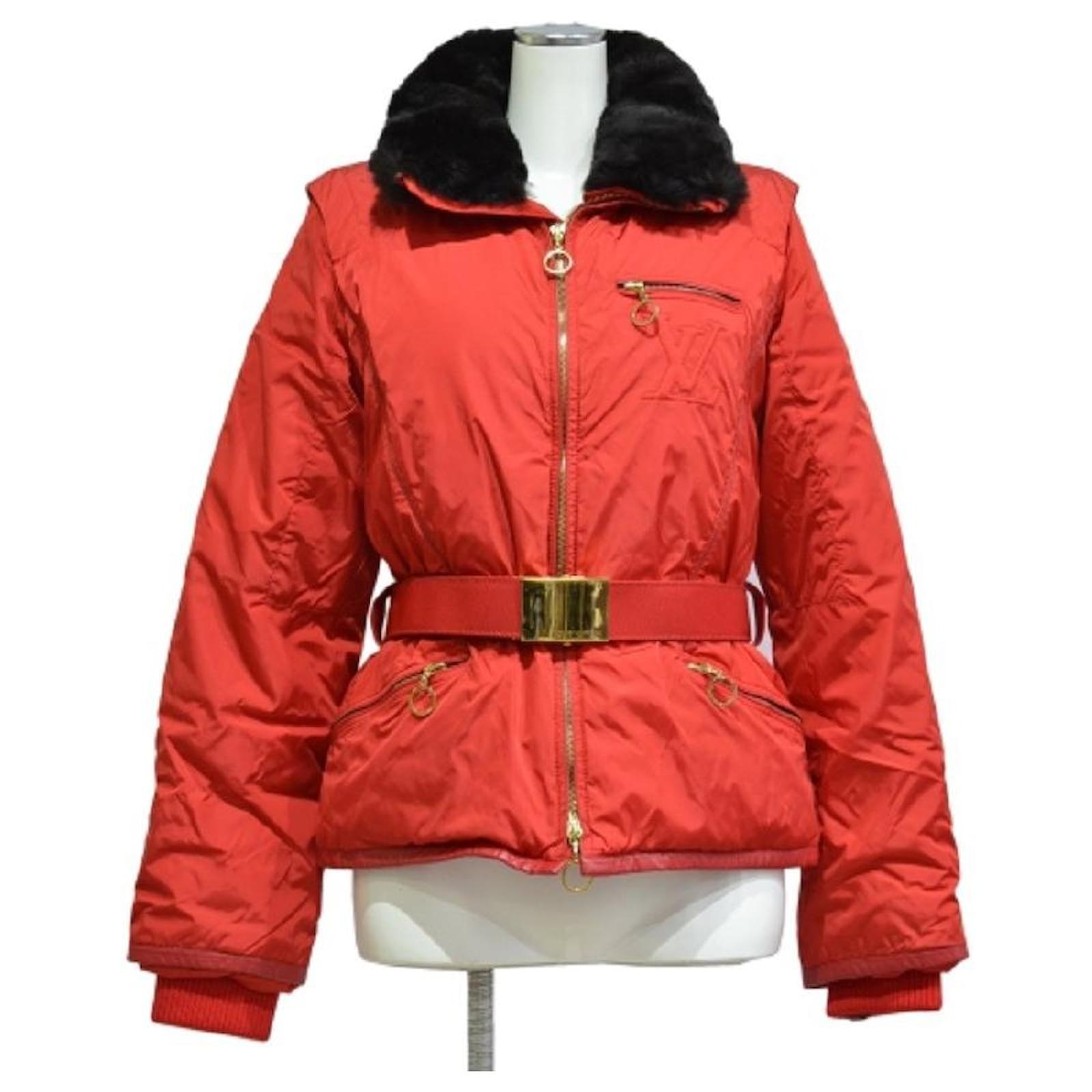 Louis Vuitton Chaquetas Roja Seda Joli Closet