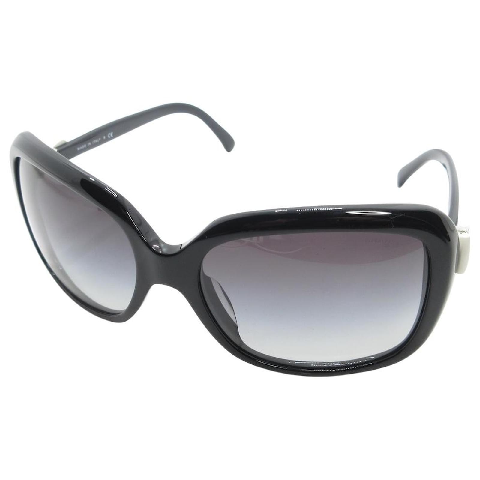 Sunglasses Chanel Black in Plastic - 25068905