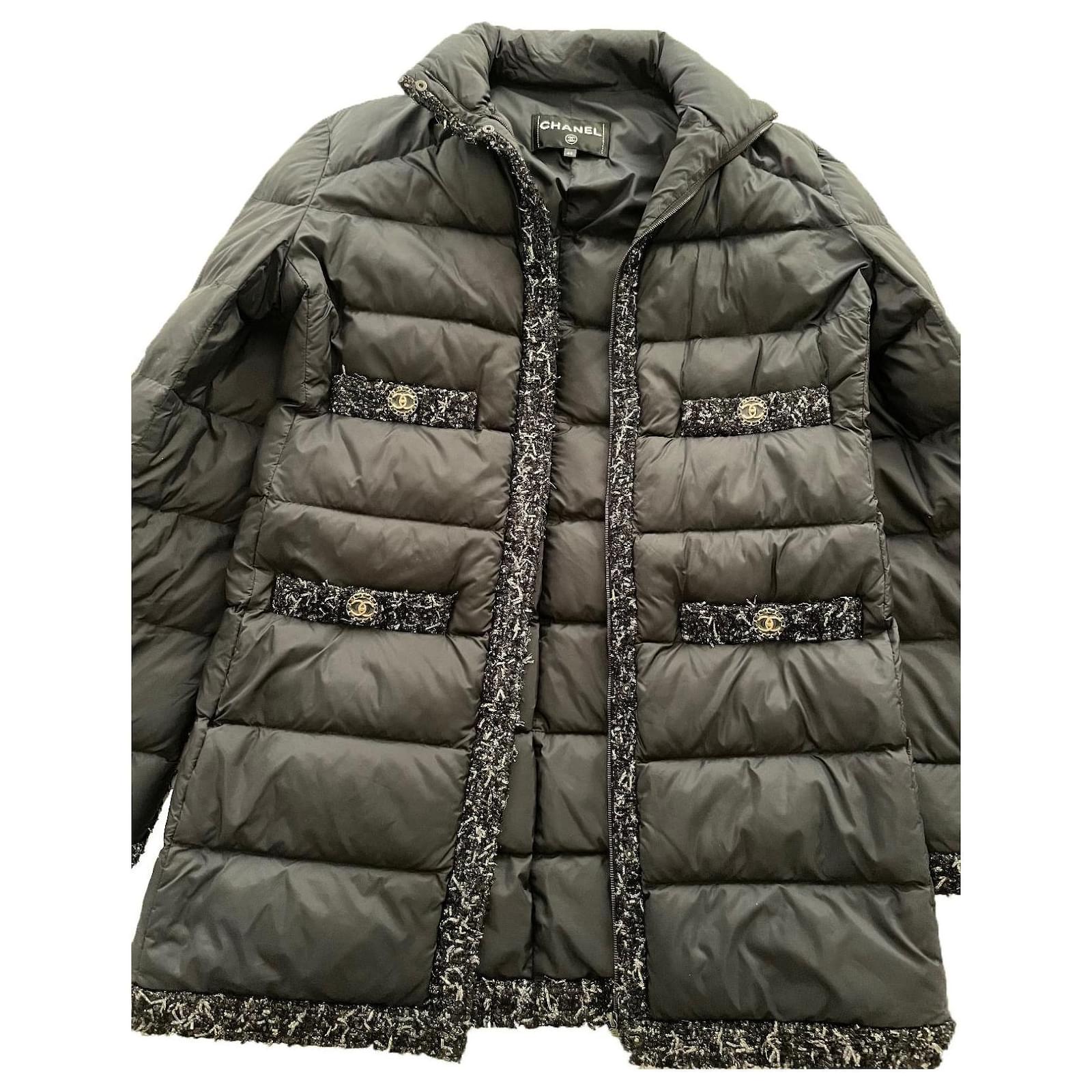 Chanel Puffy jacket Black ref.446785 - Joli Closet