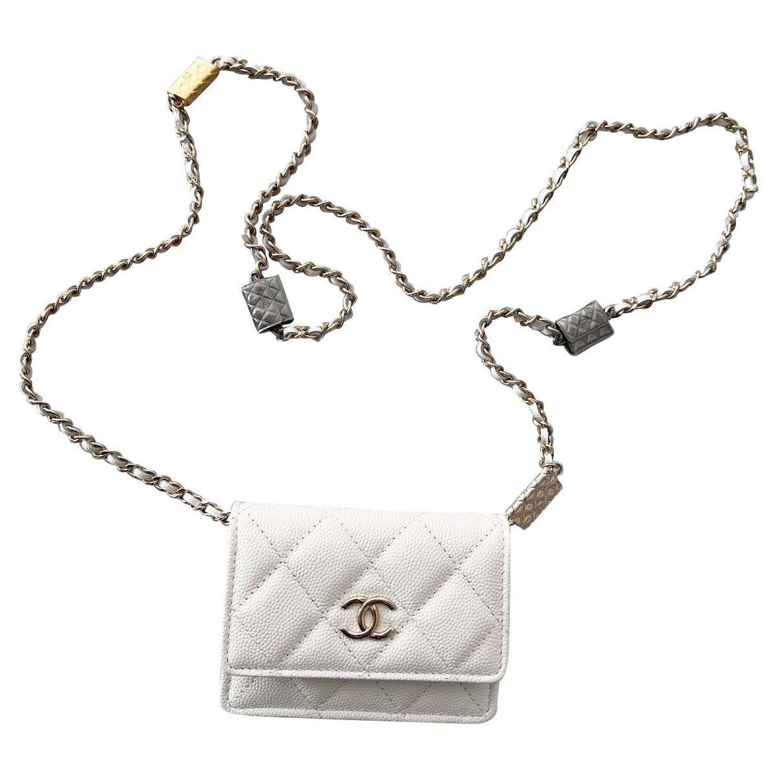 Wallet On Chain Chanel Card holder on chain White Leather ref.446799 - Joli  Closet