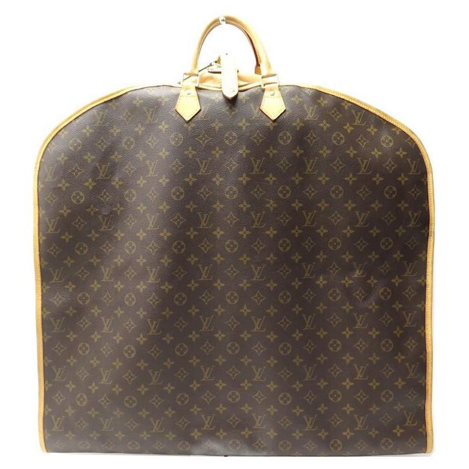 Pochette cosmétique cloth travel bag Louis Vuitton Brown in Cloth